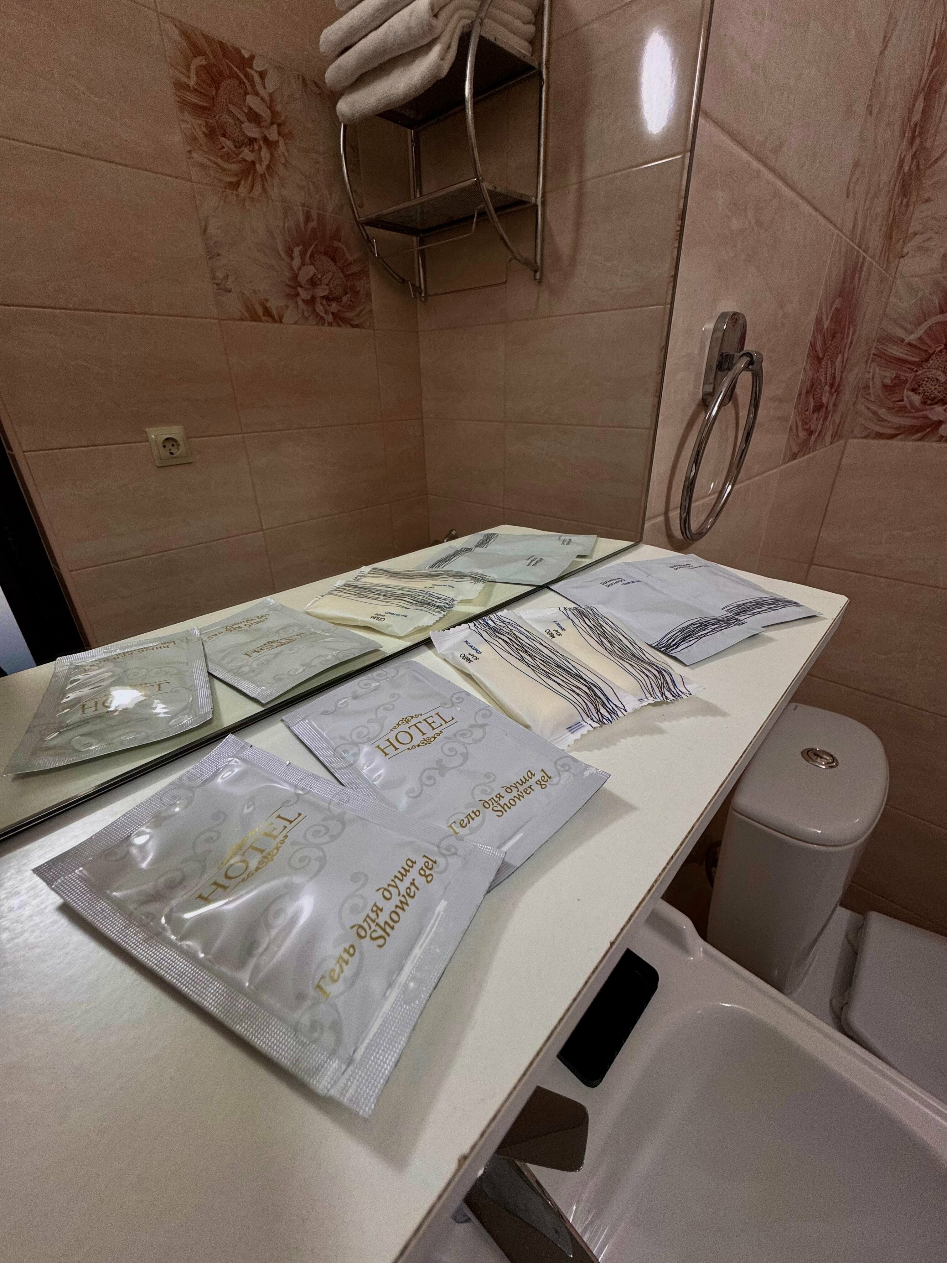 Трехместный номер с видом на горы