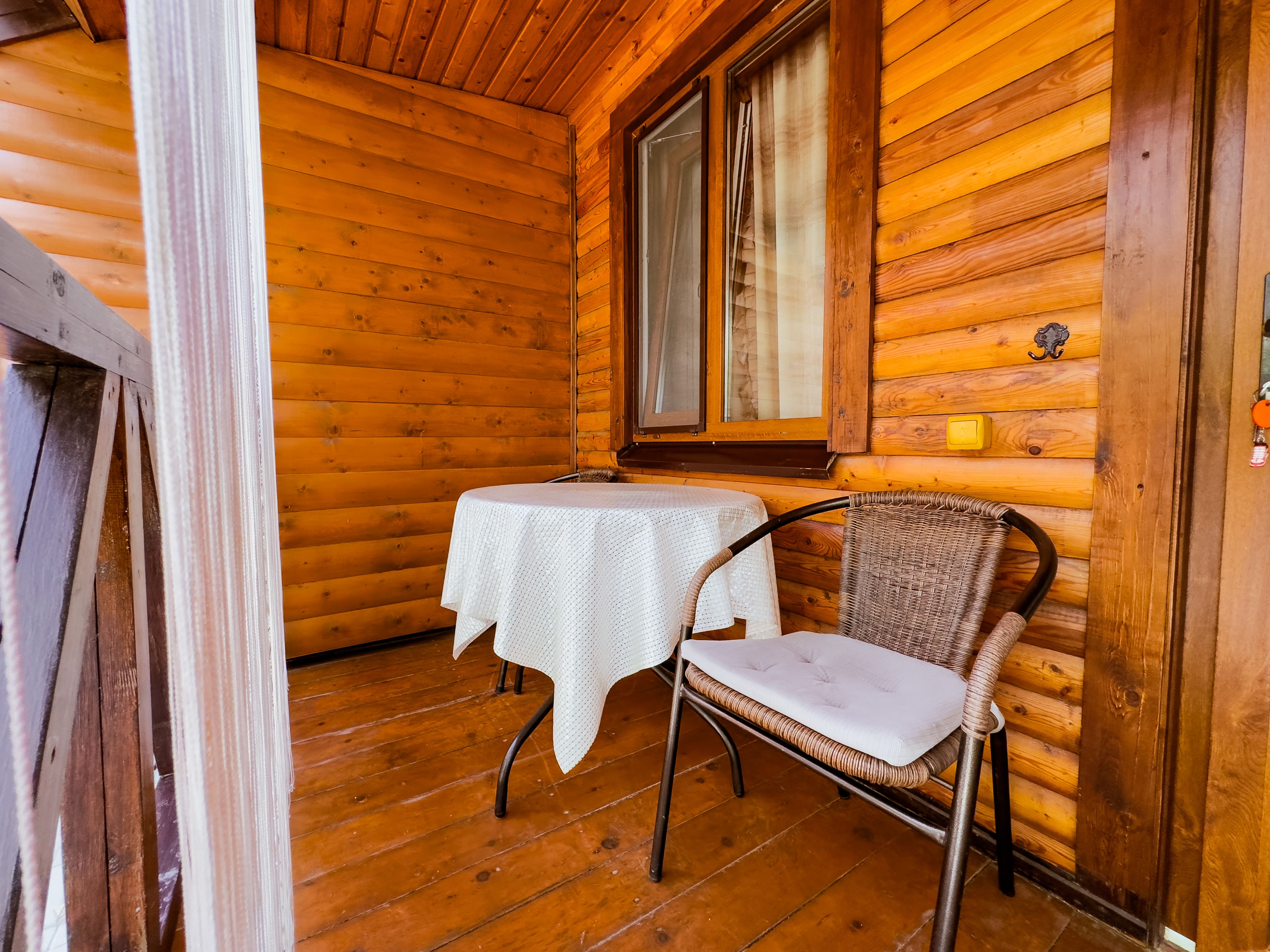 Финский домик 2-х местный с верандой