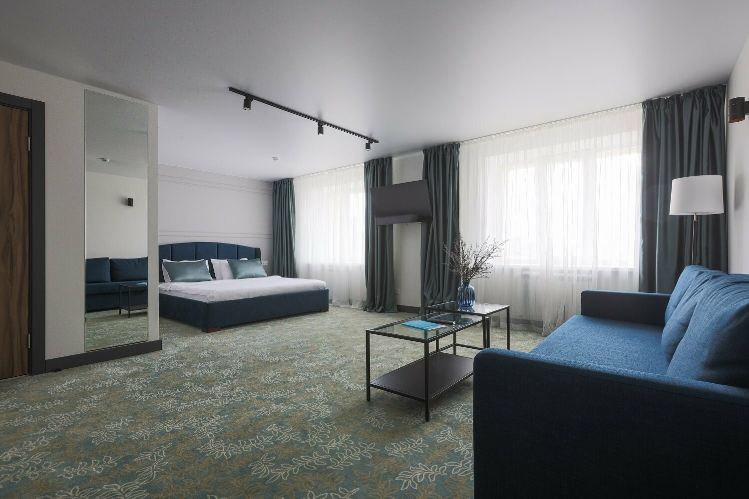 Джуниор Сюит №2