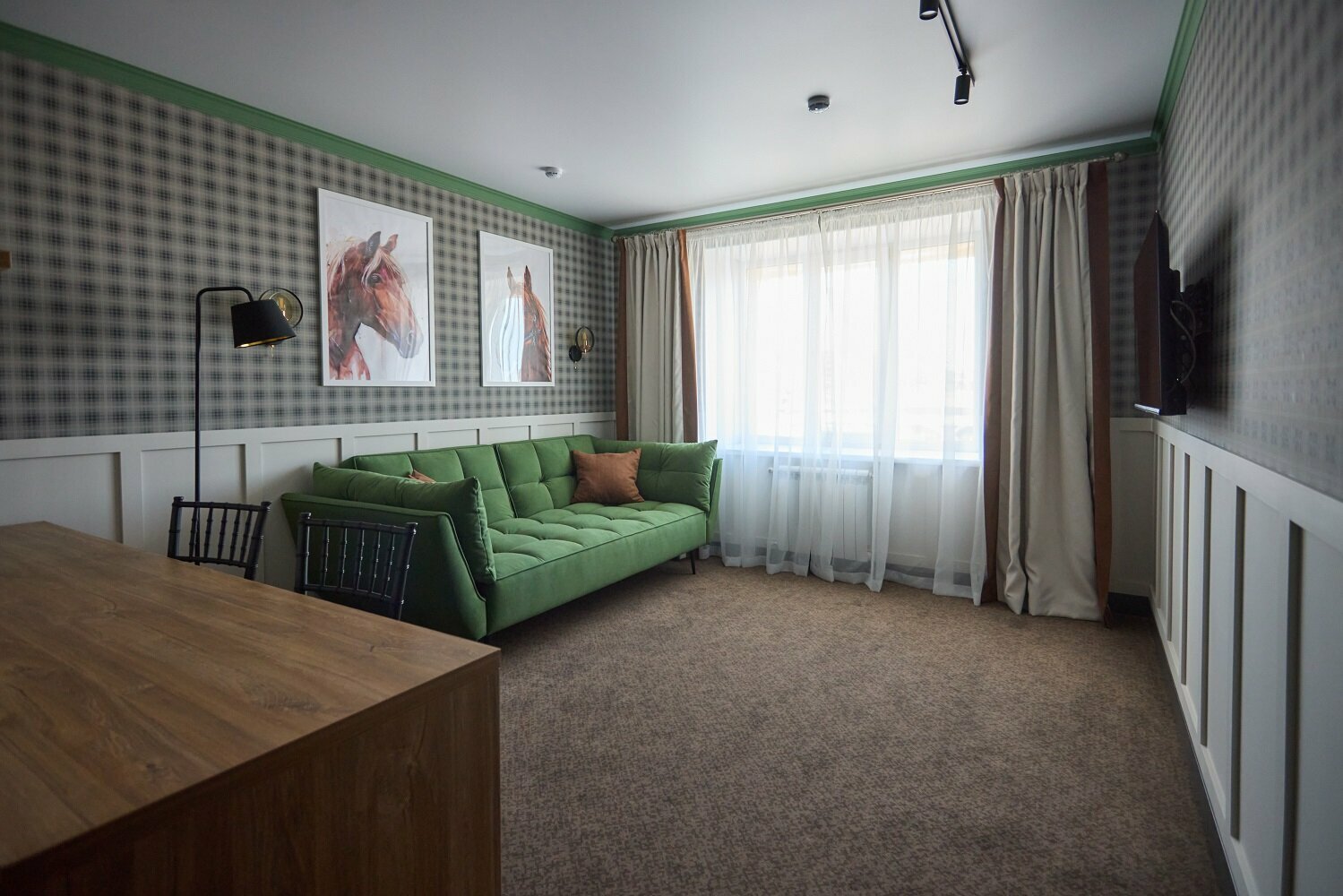 Бизнес двухкомнатный