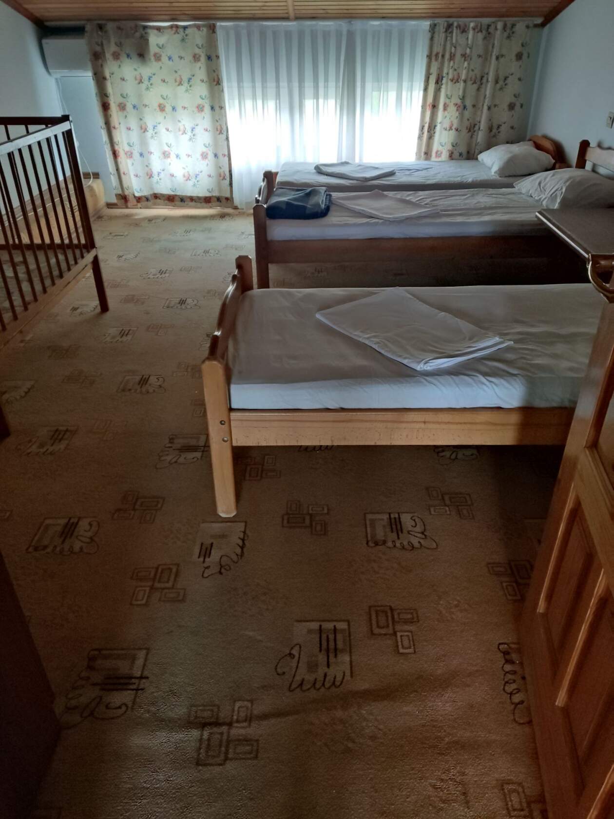 Cемейный номер с собственной ванной комнатой