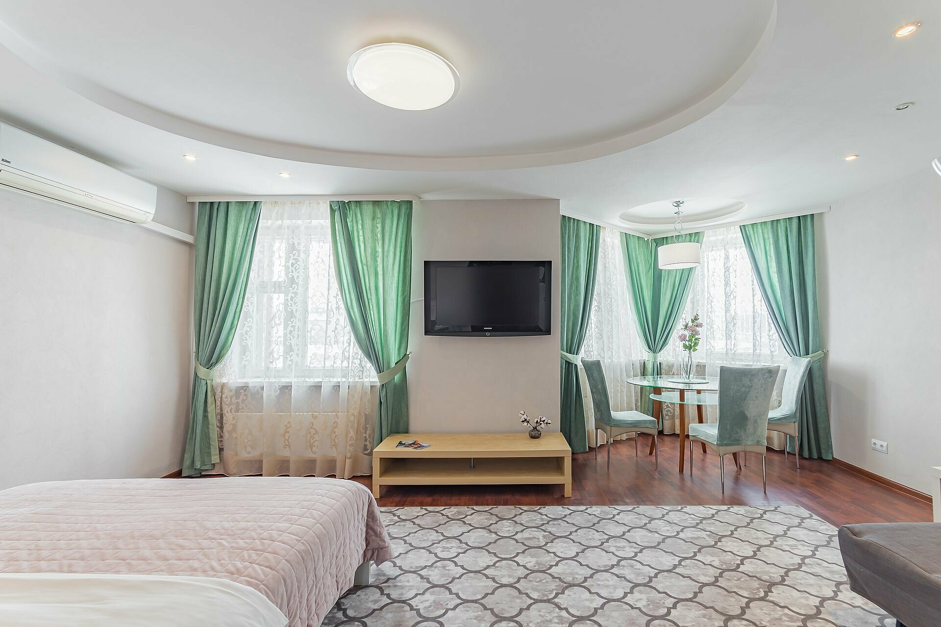 Апартаменты с балконом