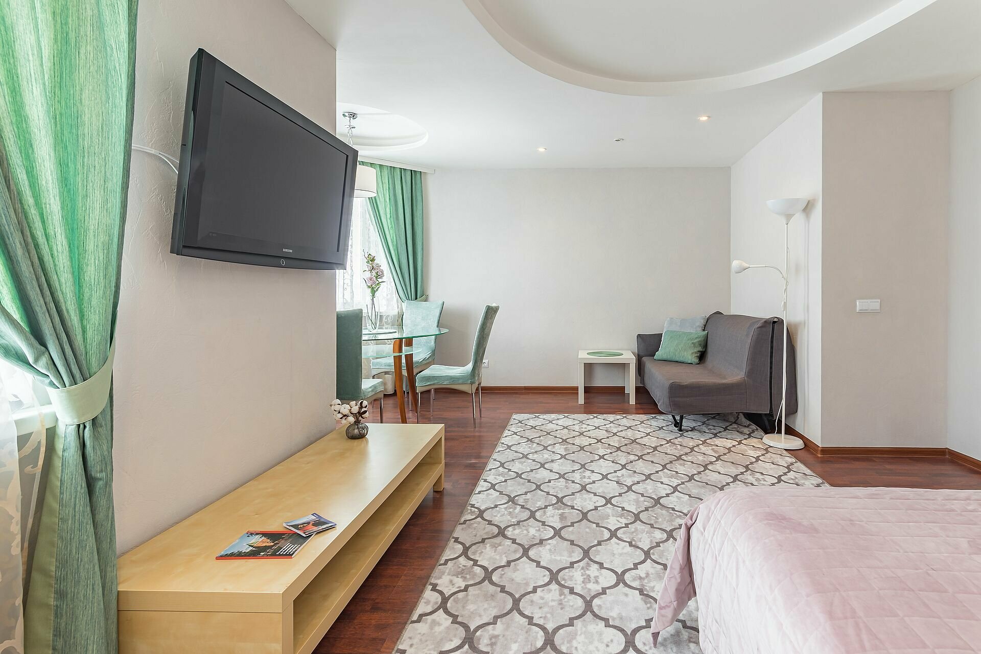 Апартаменты с балконом