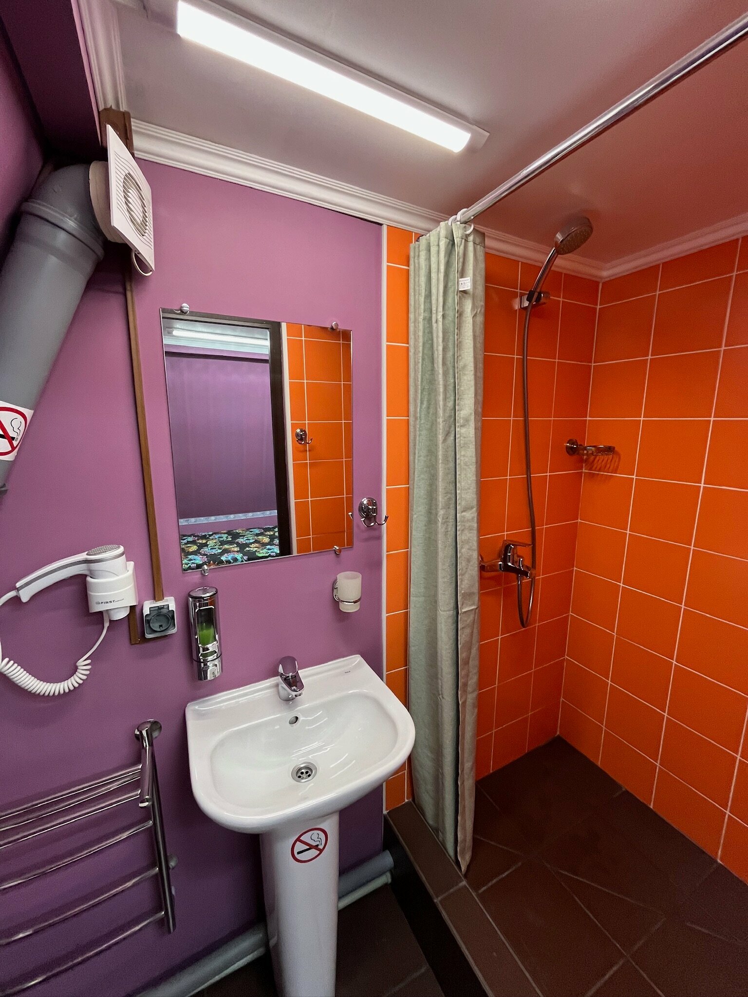 Одноместный стандартный номер с ванной комнатой