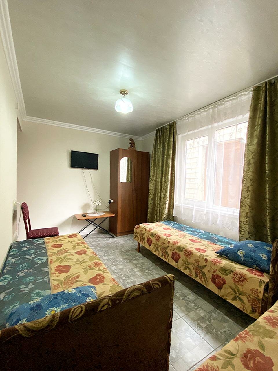 Бюджетный трехместный номер