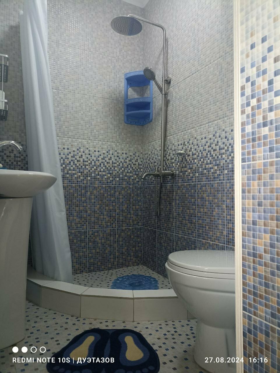 Cемейный номер с собственной ванной комнатой