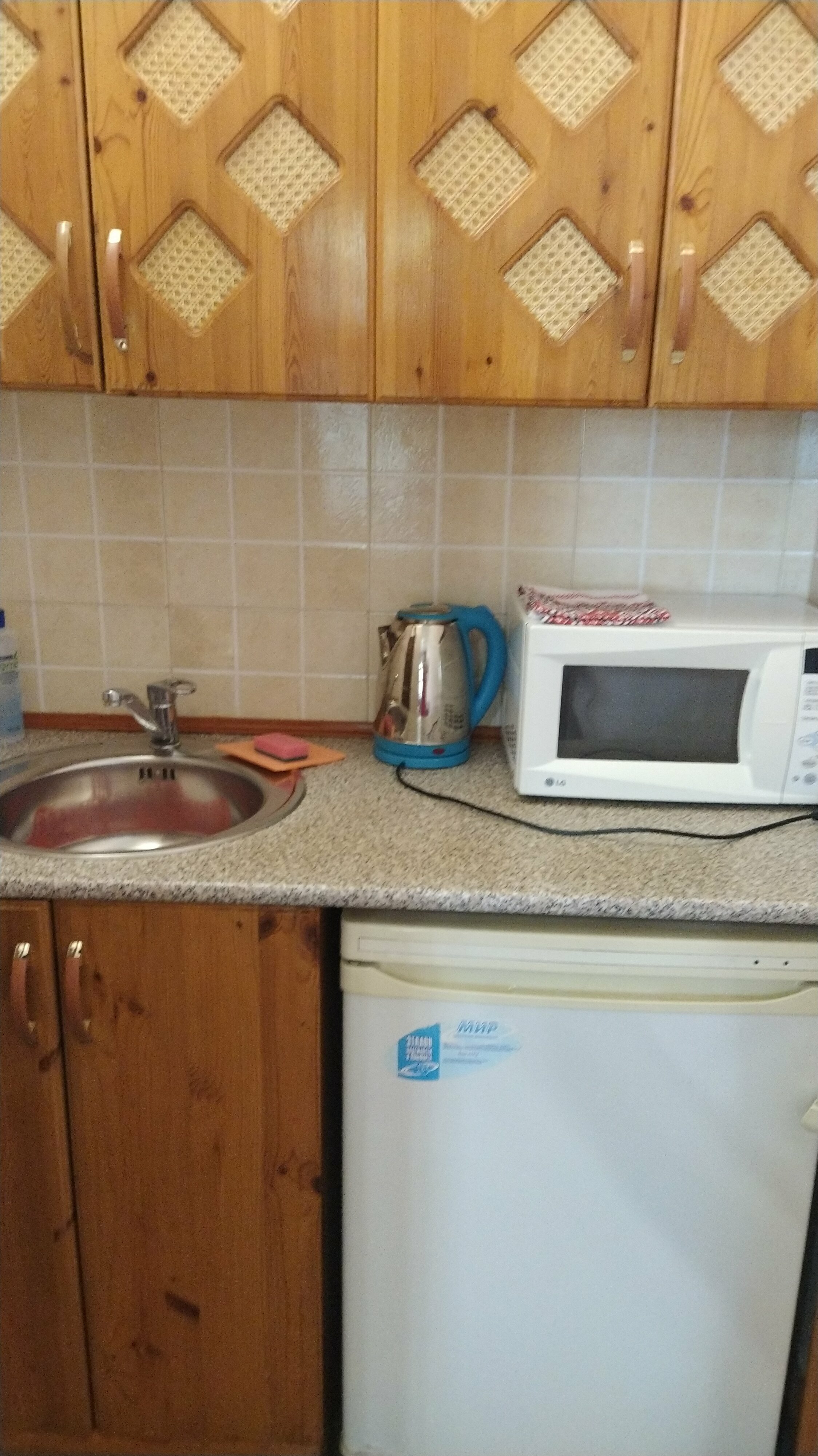 № 3 С выходом на общий балкон, боковой вид на море