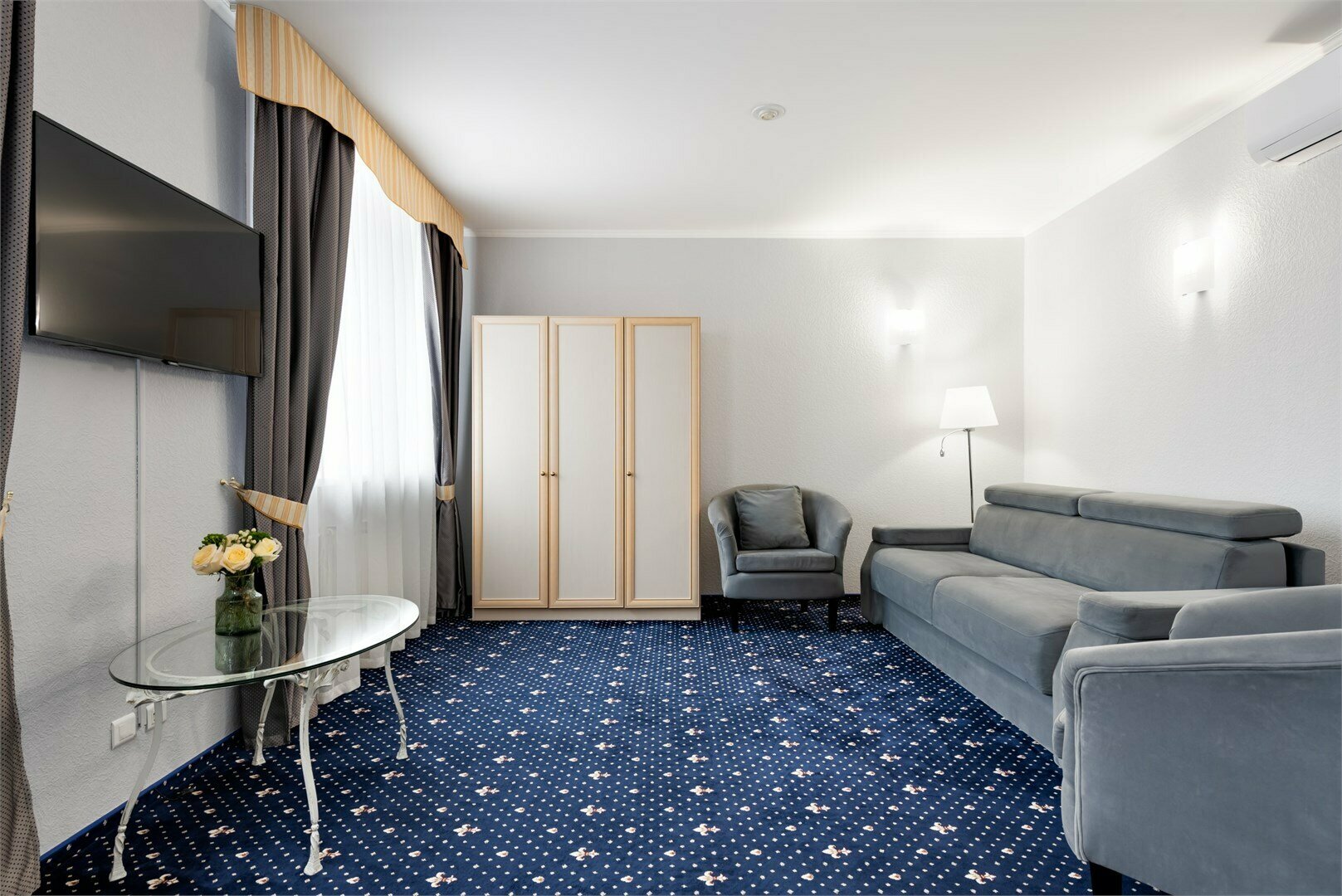 двухкомнатный номер ЛЮКС (корпус Классика)