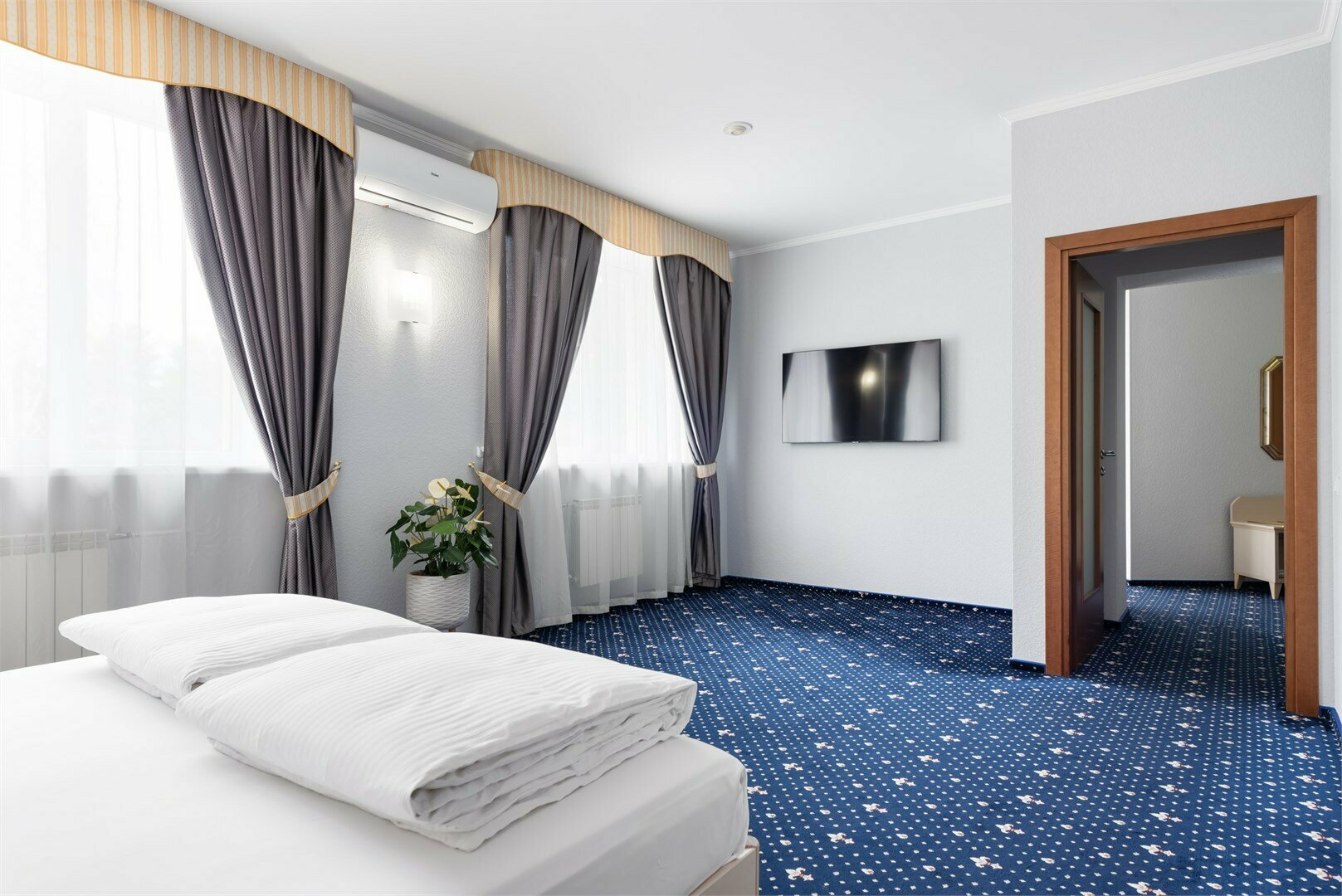 двухкомнатный номер ЛЮКС (корпус Классика)