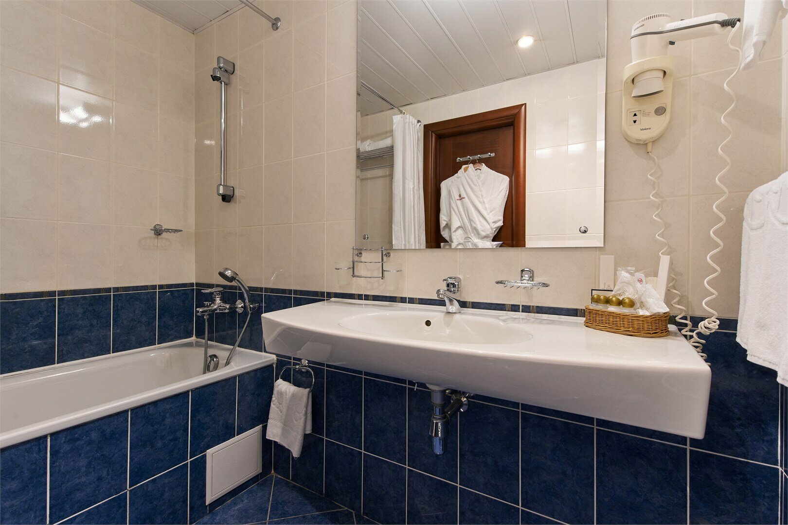 Видовой люкс