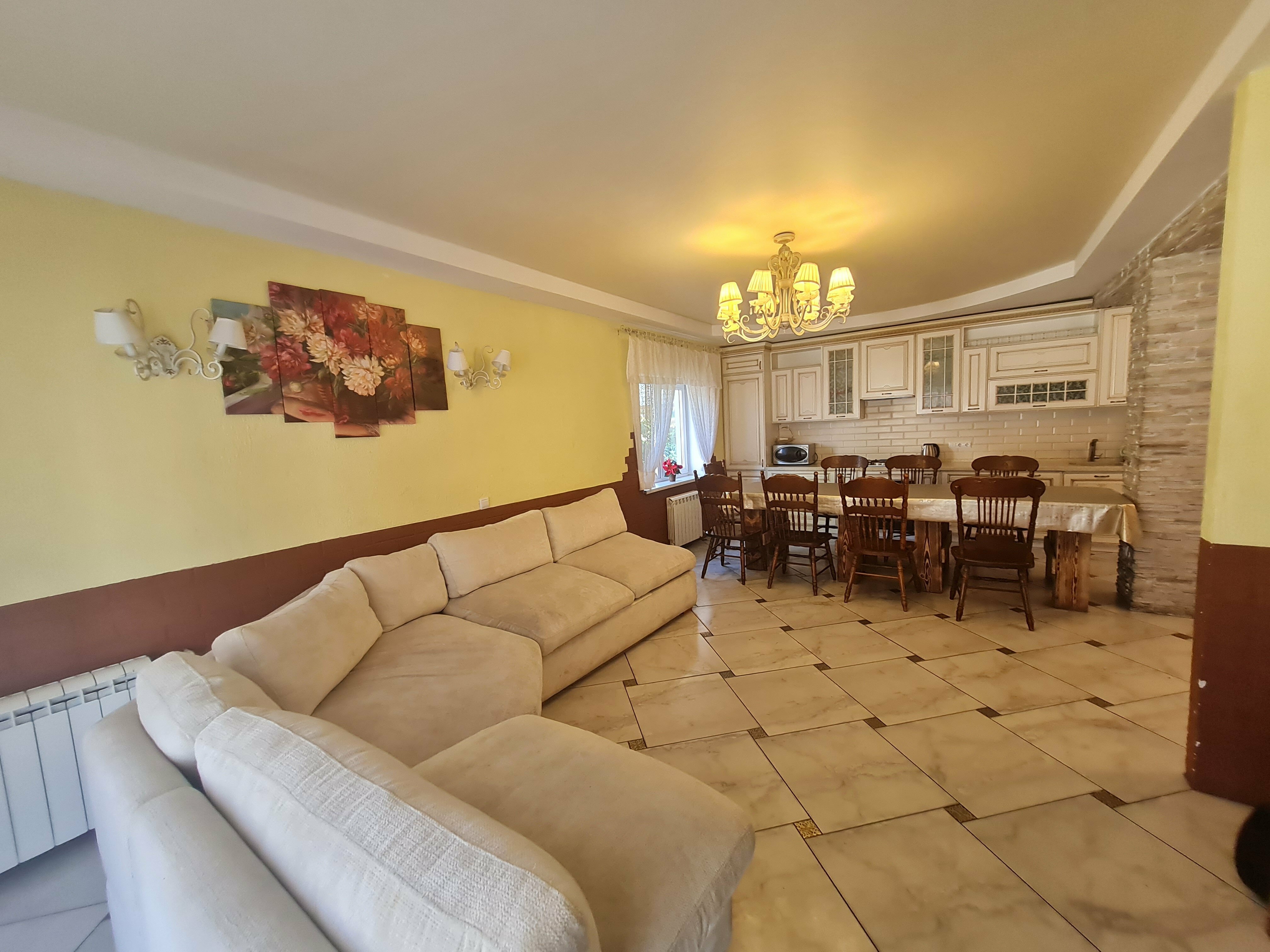 Коттедж с 6 спальнями