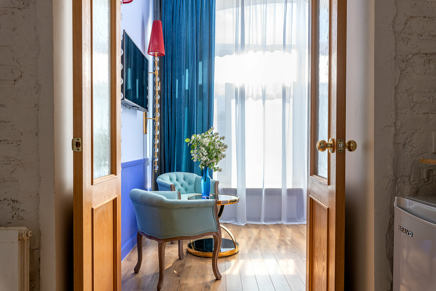 Роскошные апартаменты «Цветочная Гостиная» с отдельной спальней и 2мя двуспальными кроватями