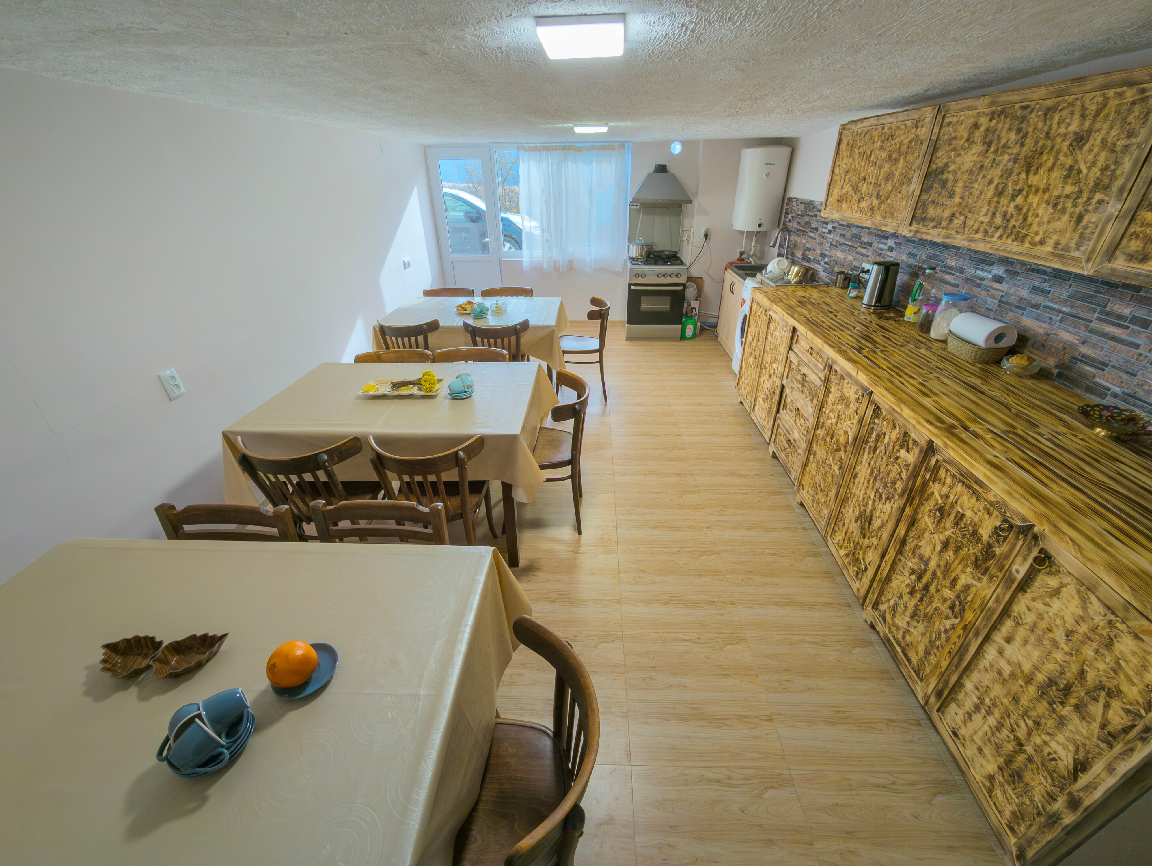 Двухкомнатный семейный номер с собственным душем