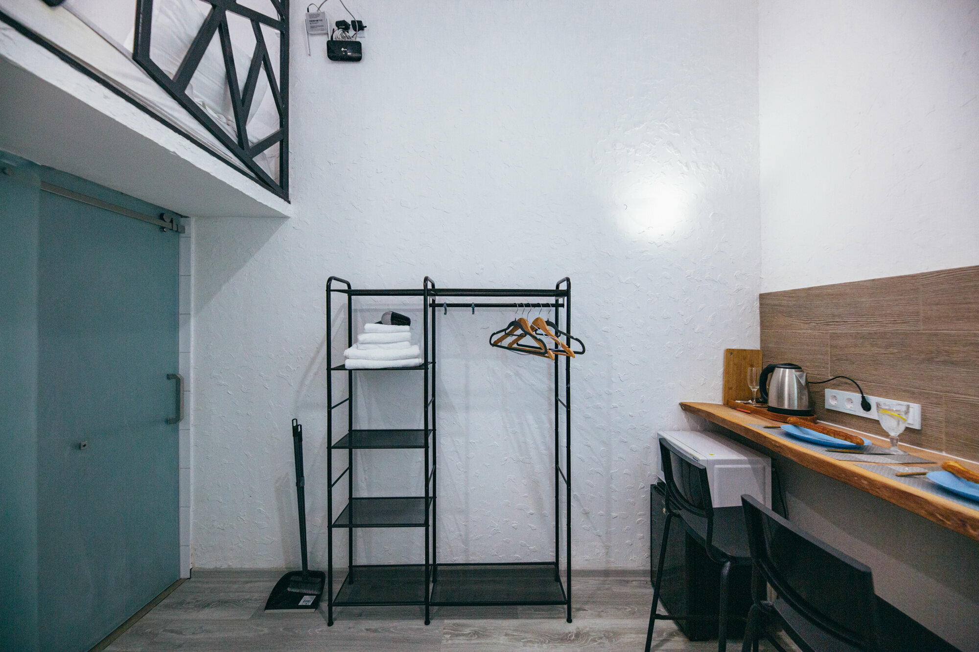 Мини-студия с отдельным выходом во двор