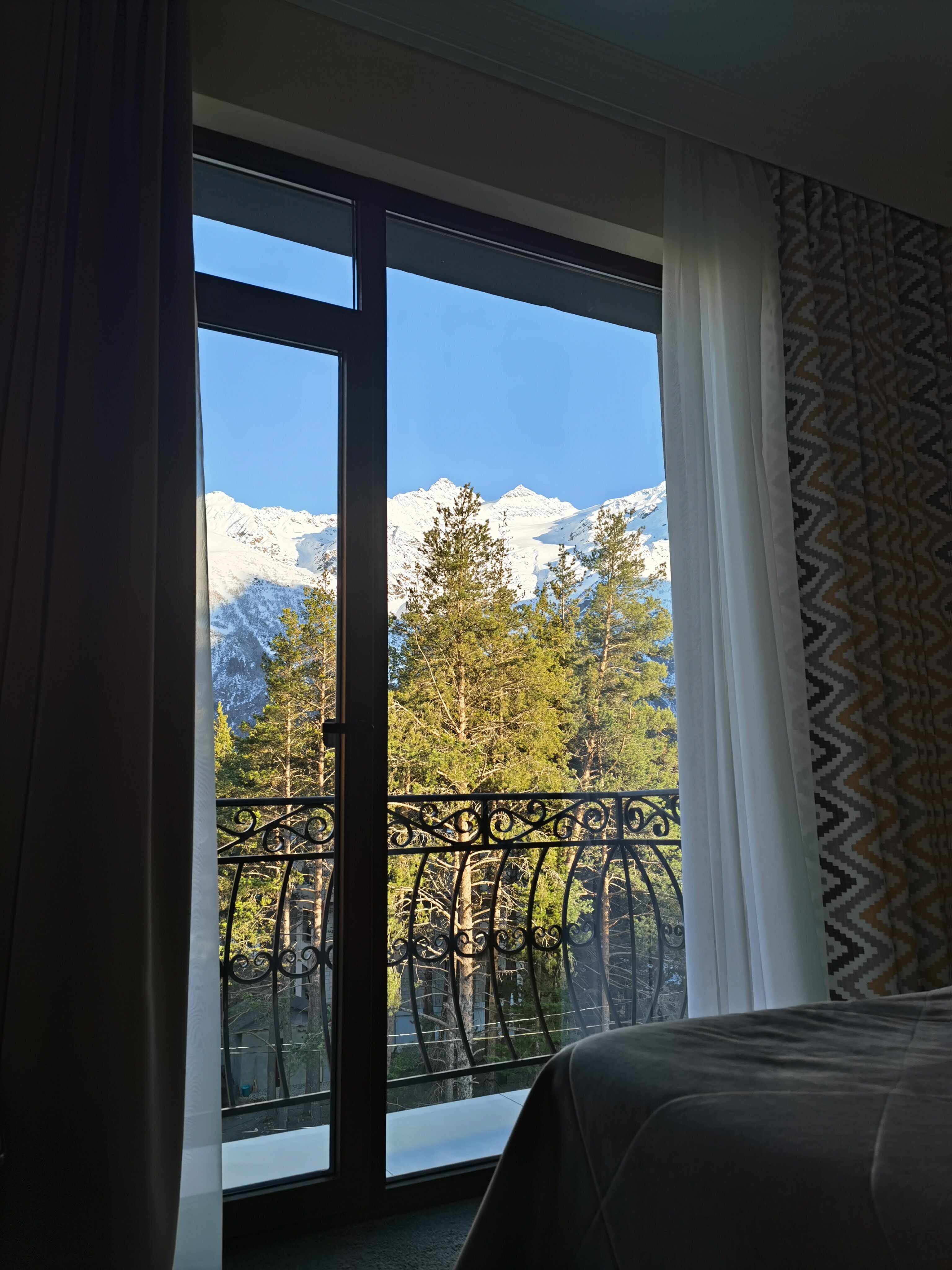 Двухместный номер с 1 кроватью или 2 отдельными кроватями, вид на горы