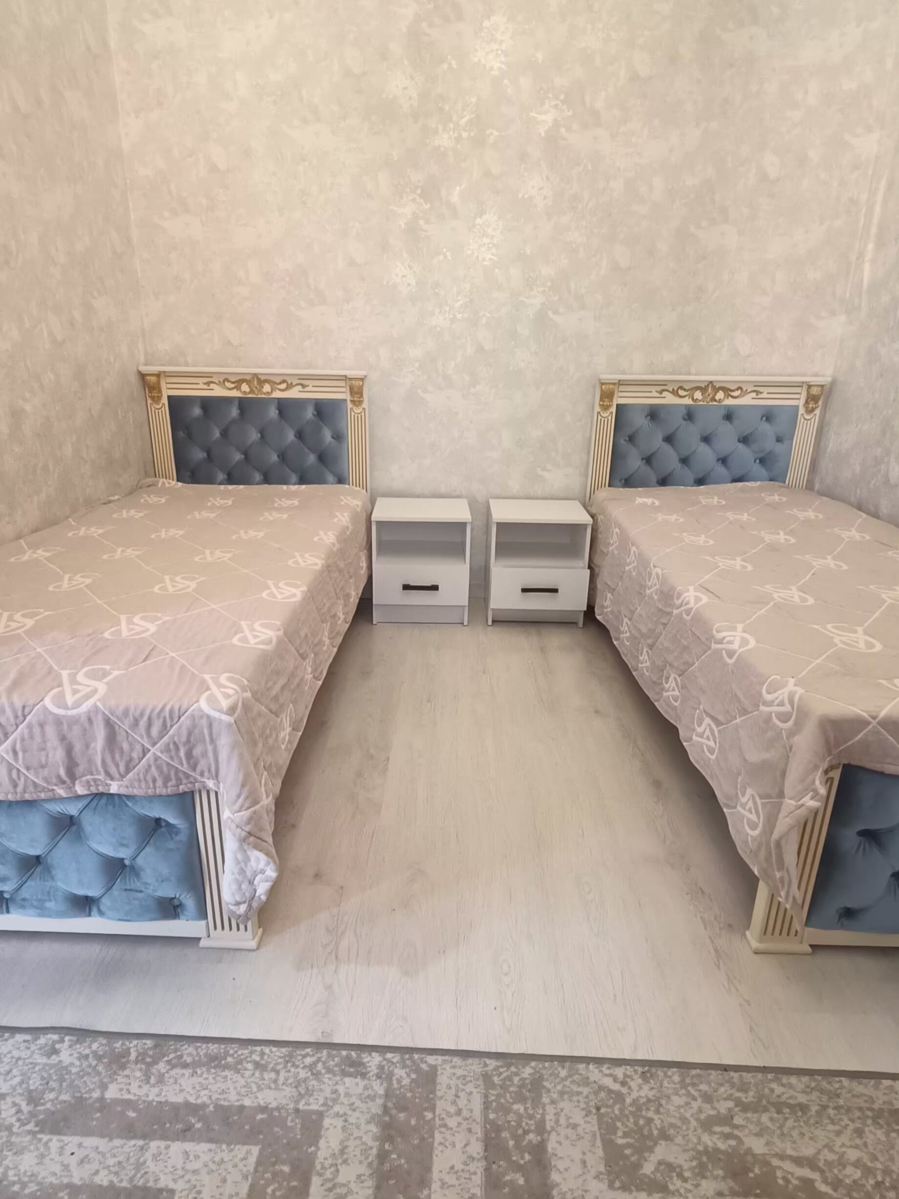 Двухкомнатный номер с отдельным входом и своим санузлом