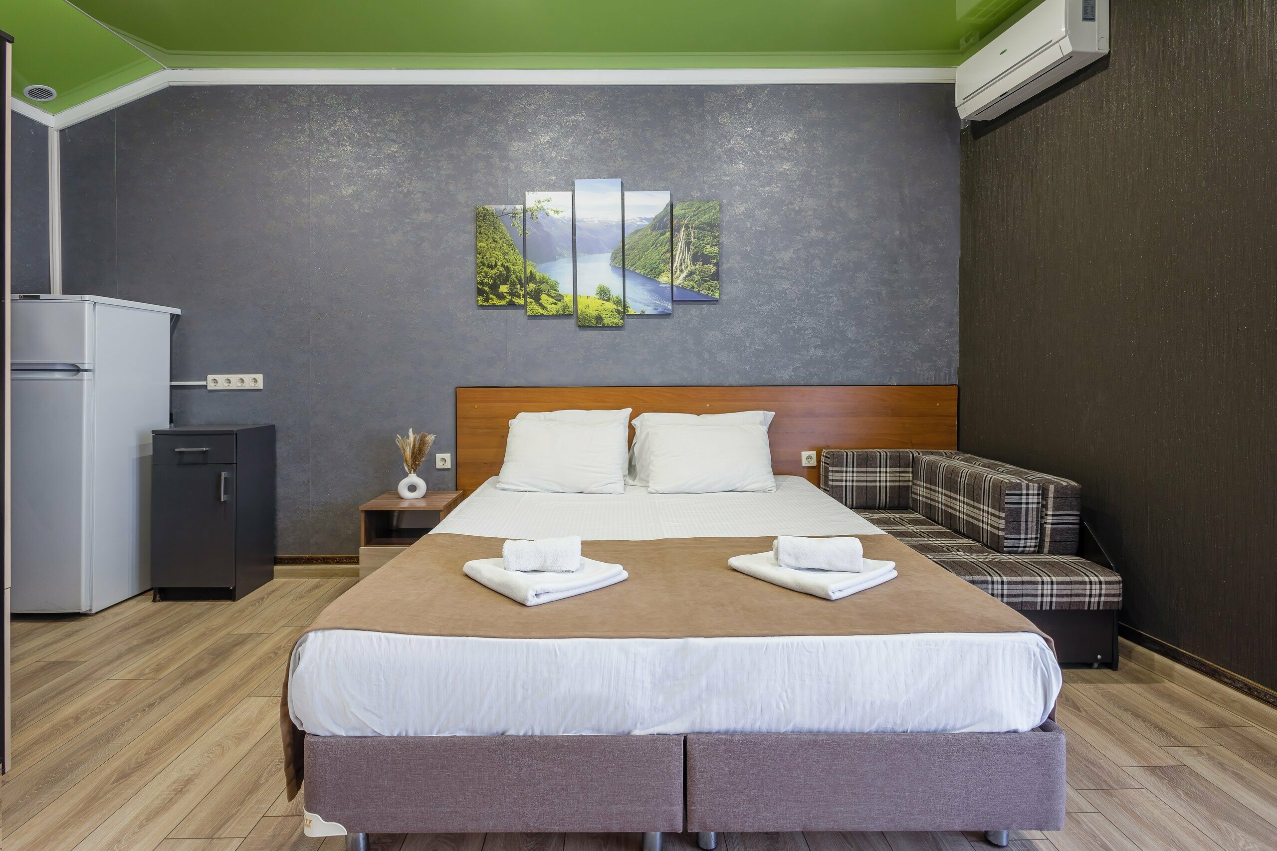 Улучшенный двухместный номер с 1 кроватью или 2 отдельными кроватями, вид на горы