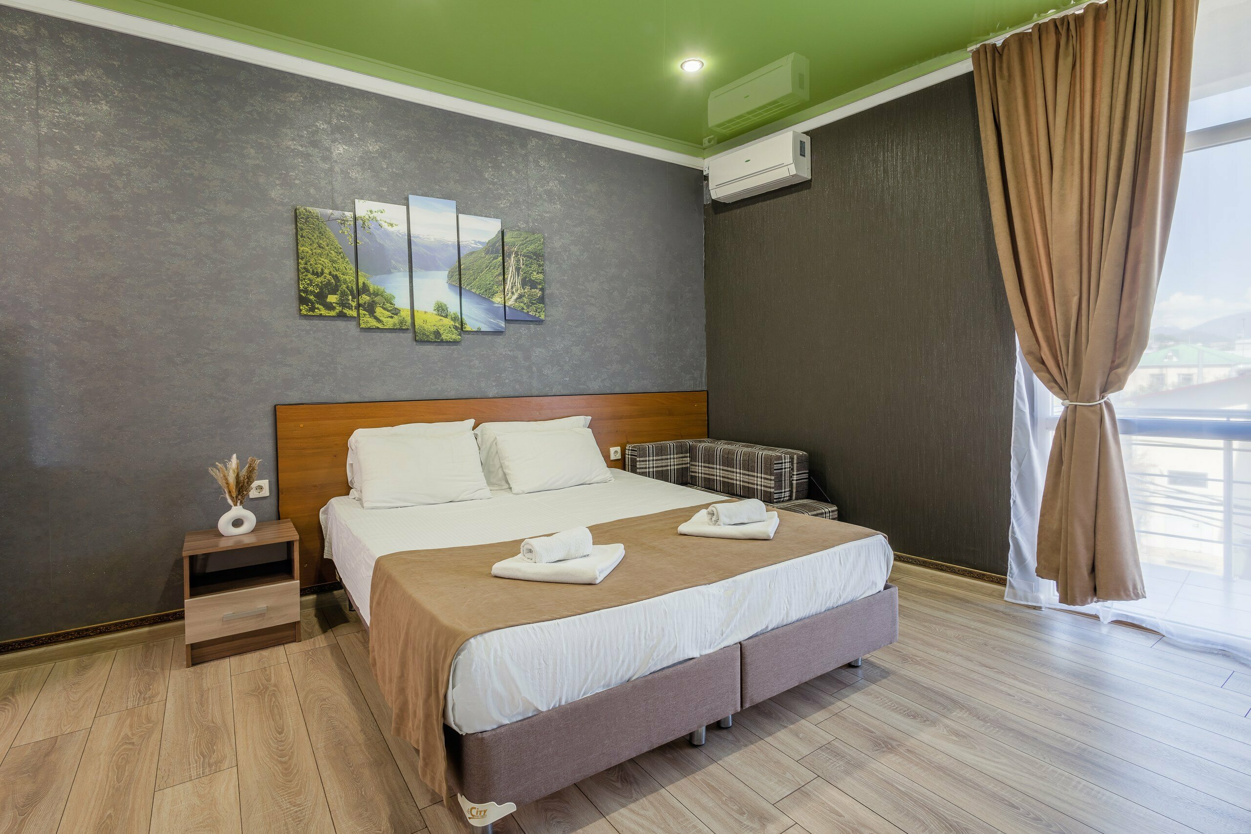 Улучшенный двухместный номер с 1 кроватью или 2 отдельными кроватями, вид на горы