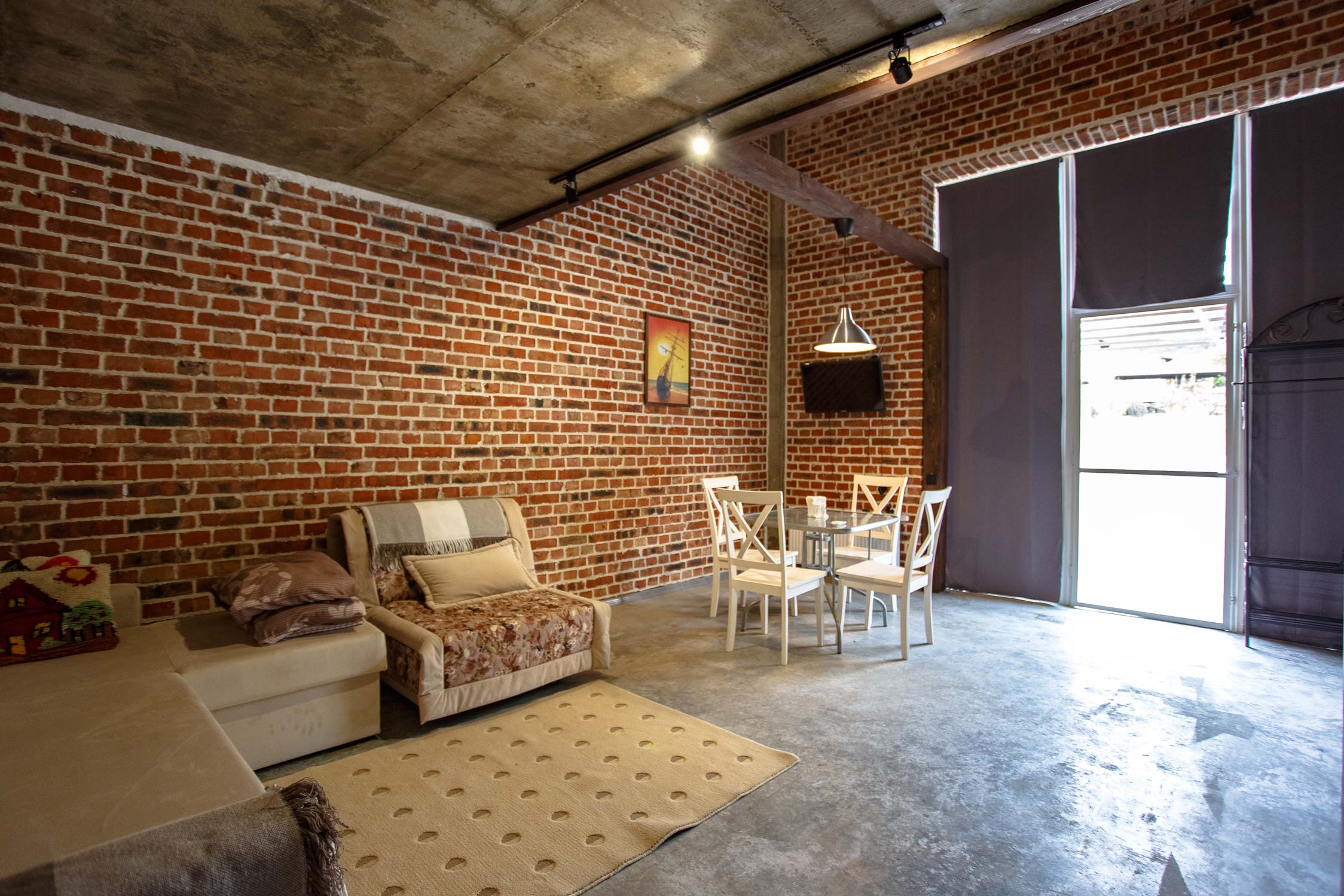 Двухэтажный дизайнерский лофт