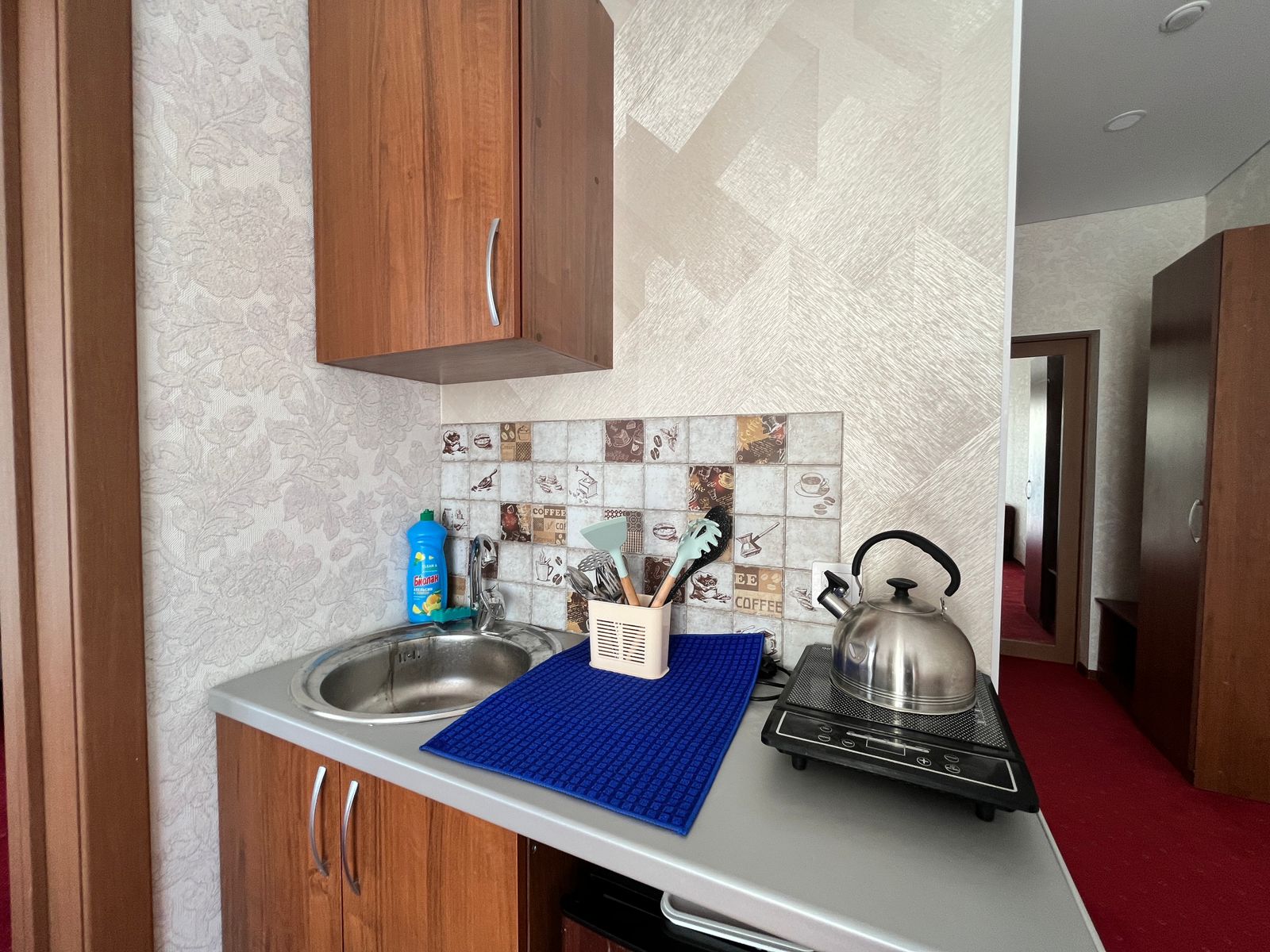 Двухкомнатный с кухней