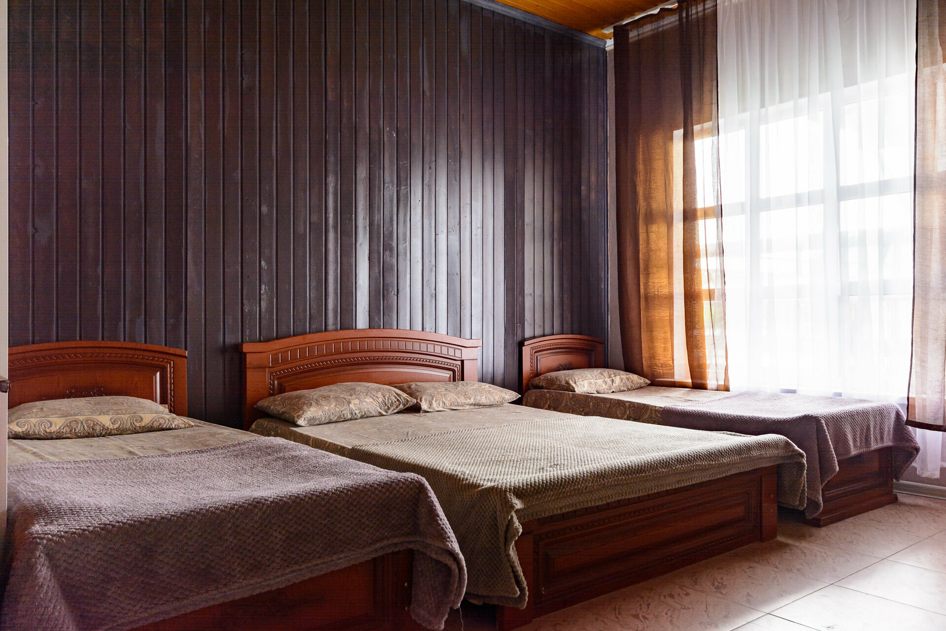 Cемейный номер с собственной ванной комнатой