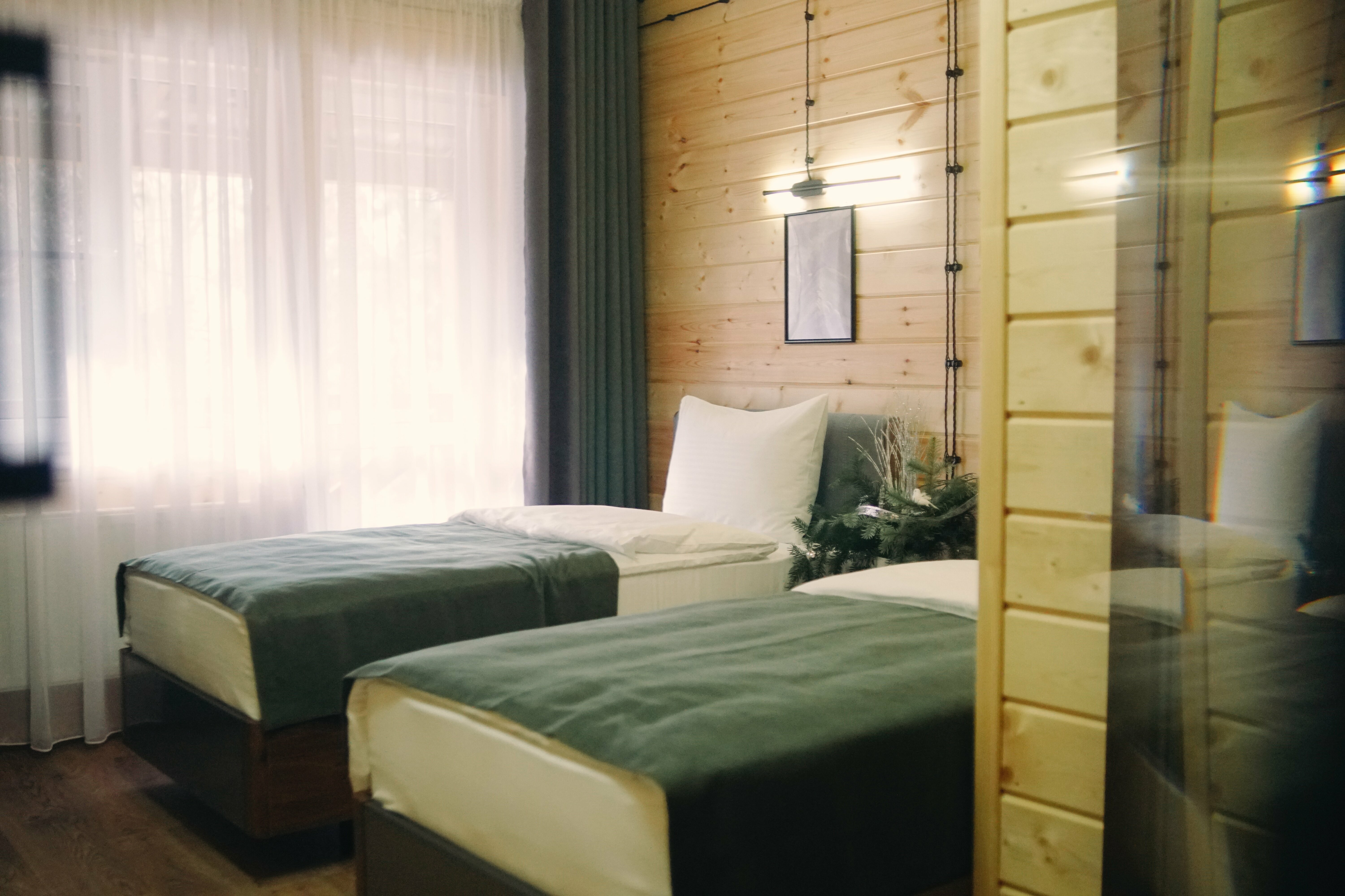 Трехместный номер с балконом