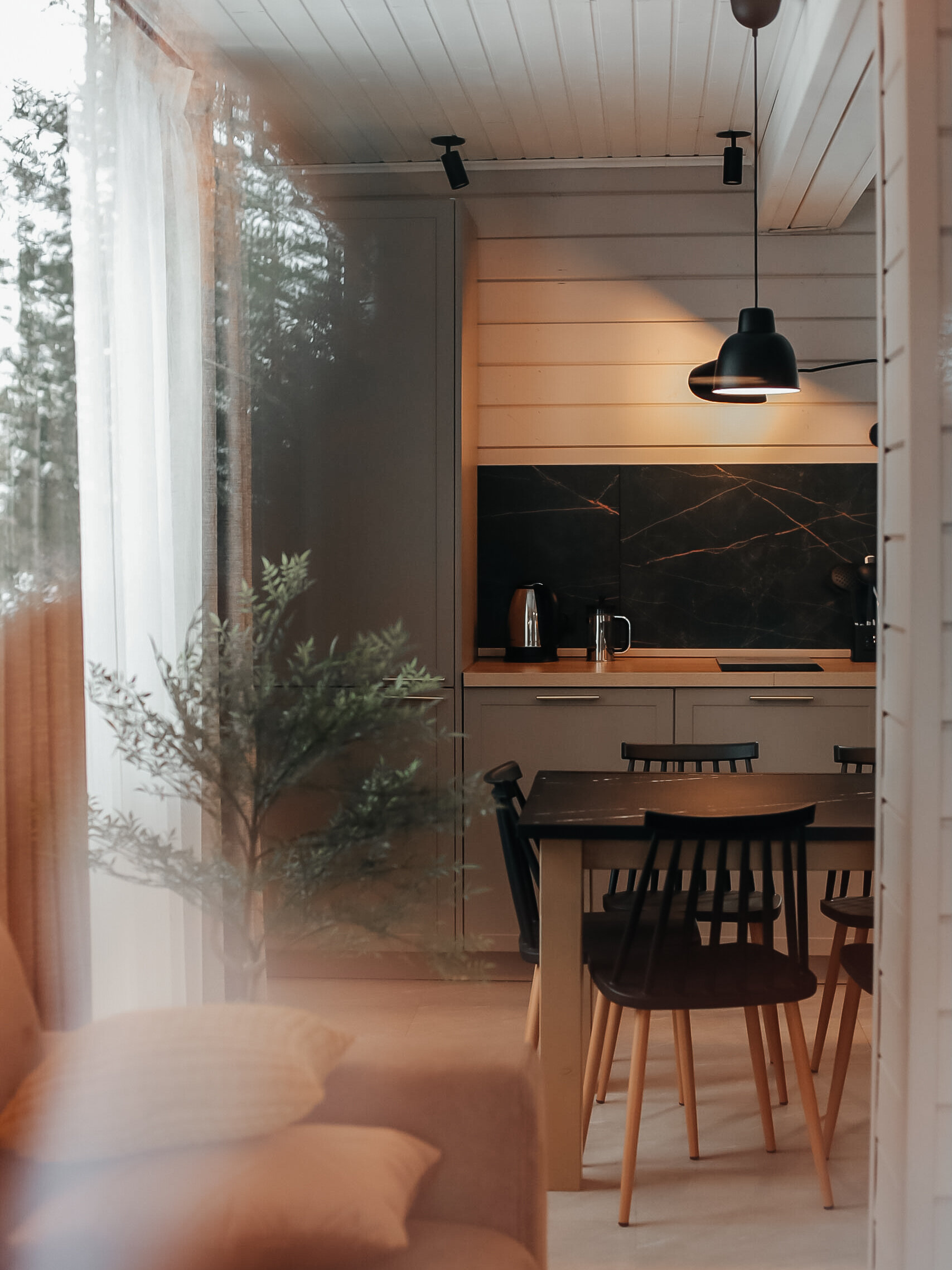 Коттедж с камином