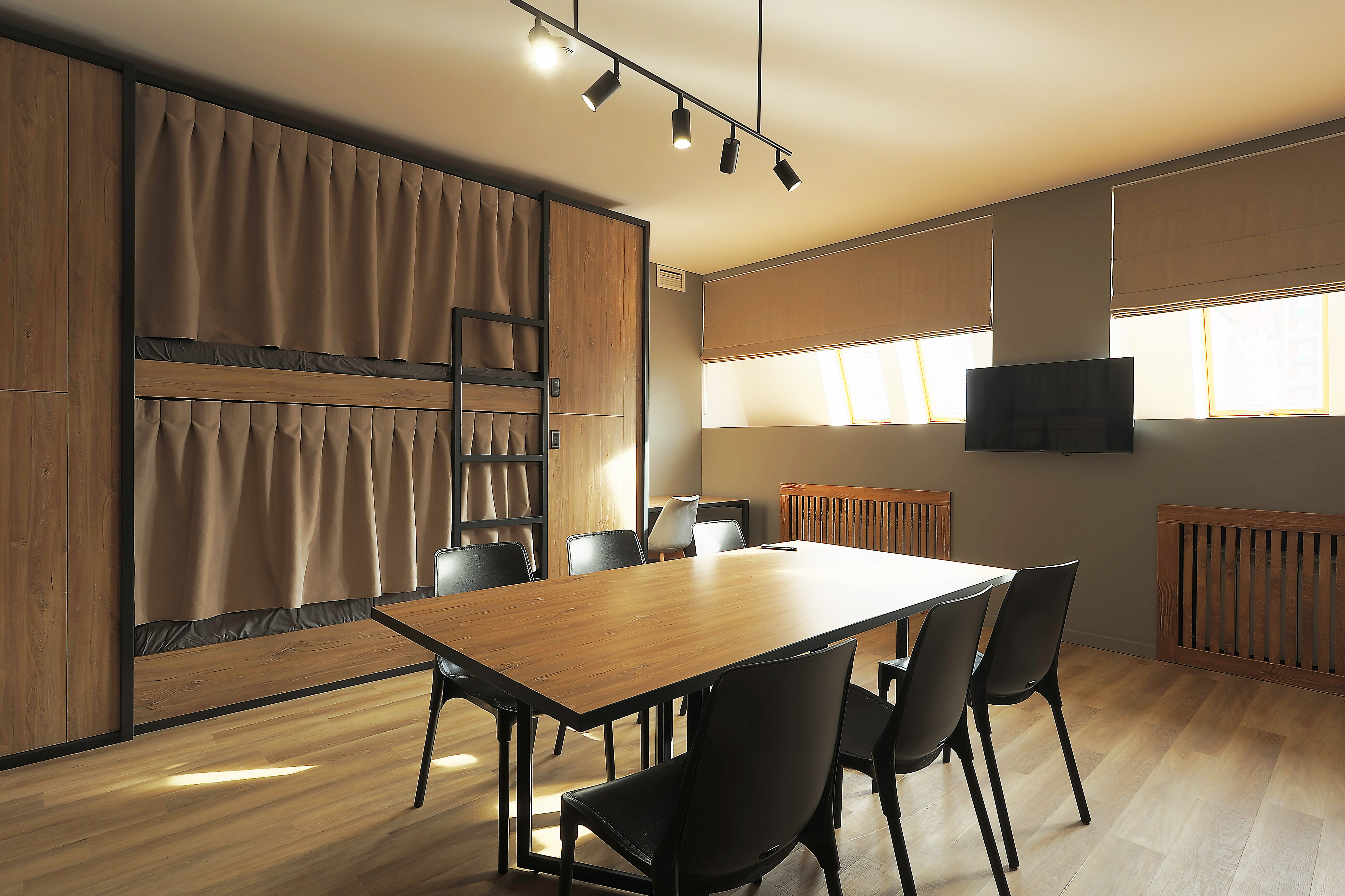 Восьмиместный номер целиком