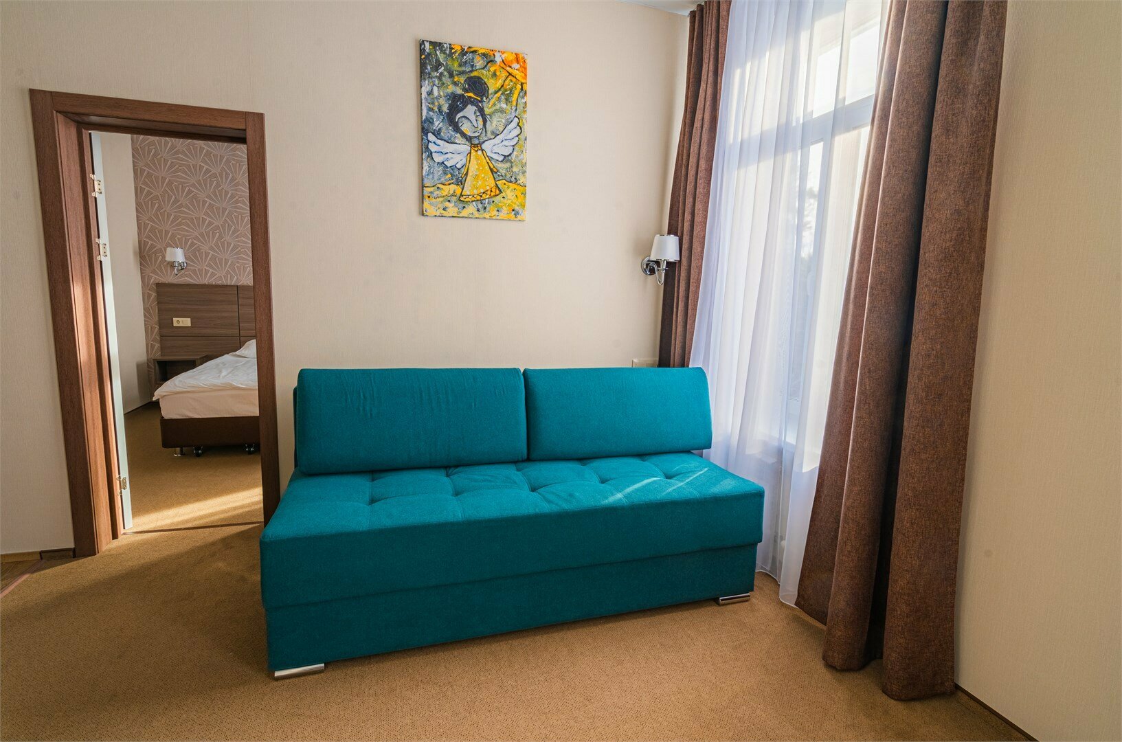 Джуниор Сьют четырехместный с двумя дополнительными местами (КОРПУС 3)