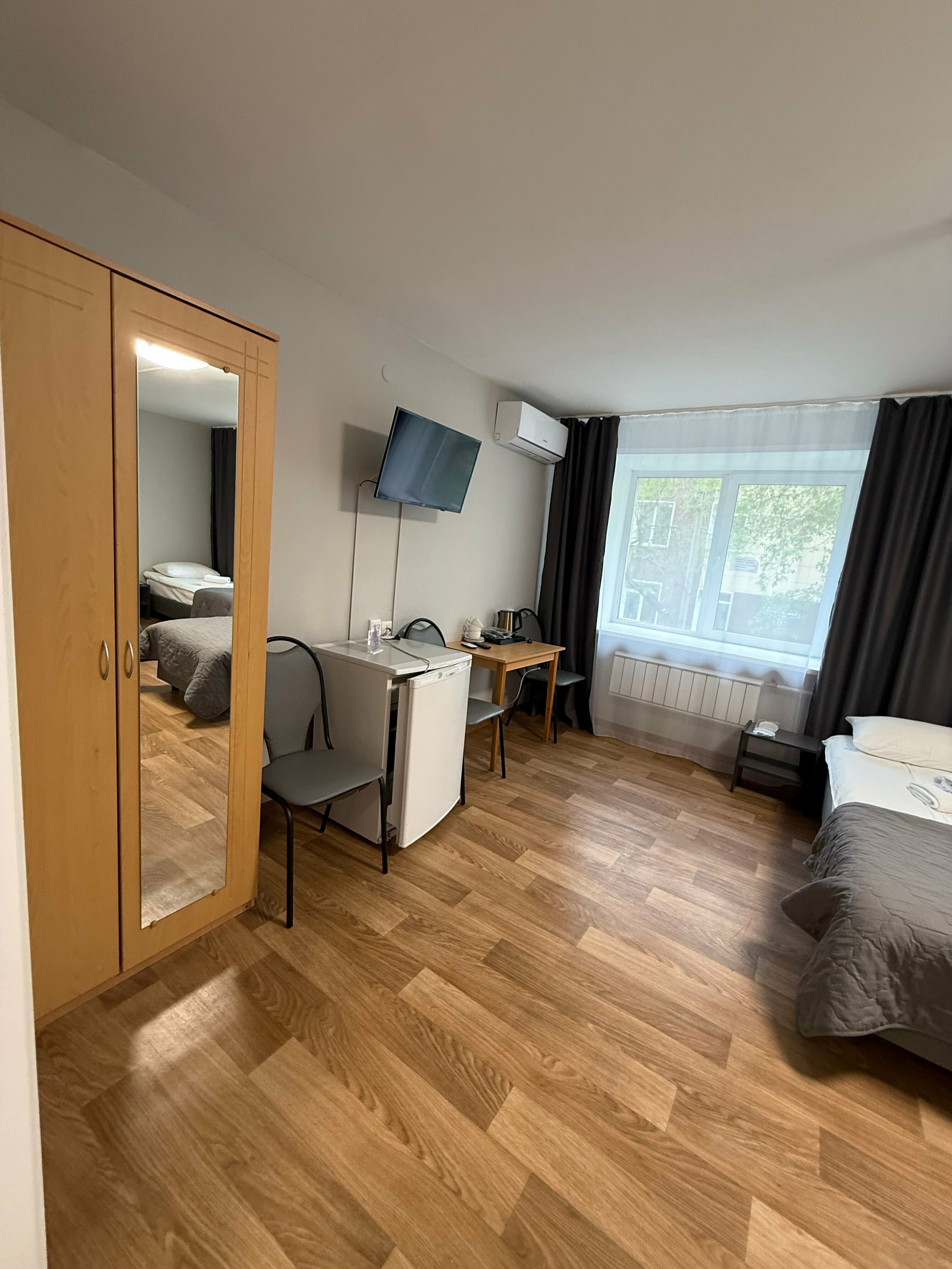 Трехместный номер Стандарт Плюс 3 односпальные кровати