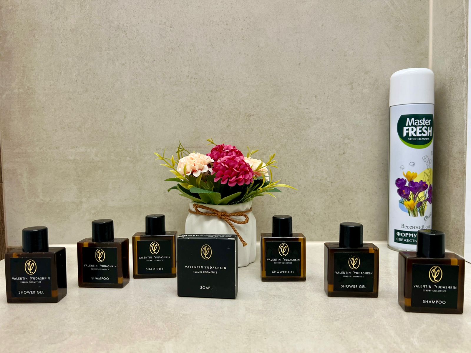 (№42) 2-х местный комфорт с балконом , раздельные кровати + 2 спальн.топпер , четвертый этаж