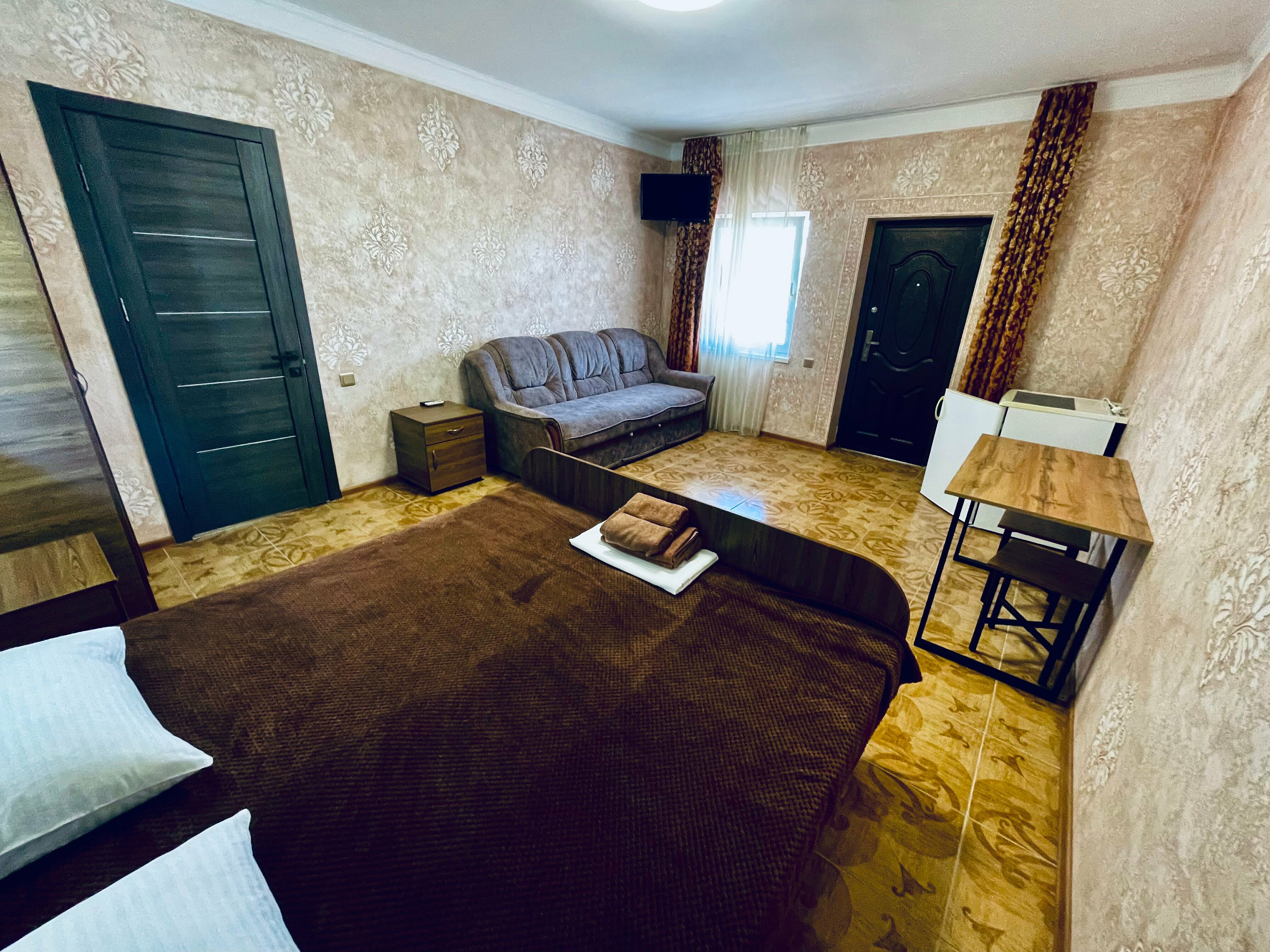 4х местный номер Комфорт с диваном