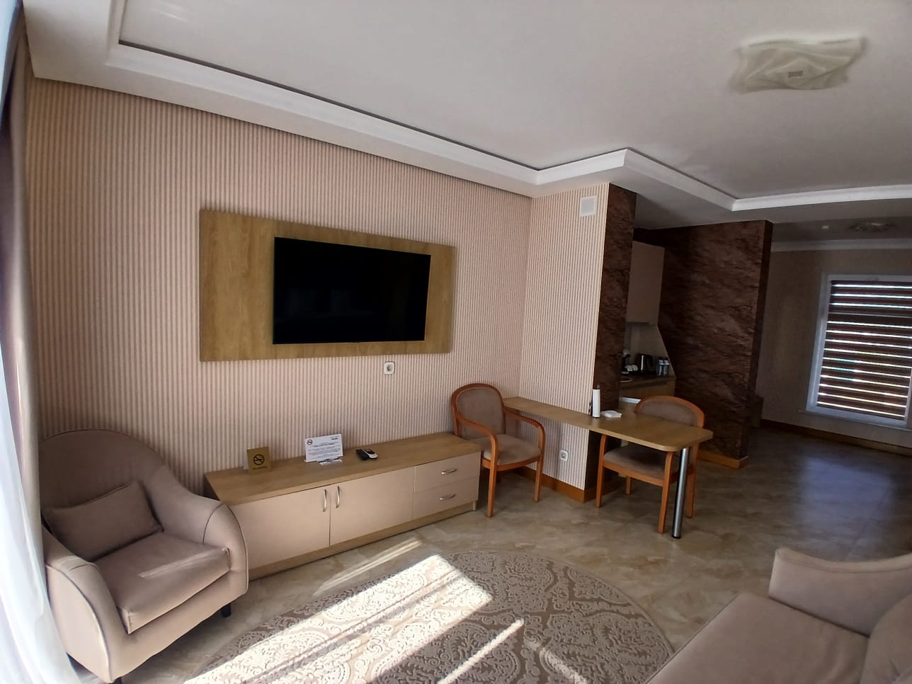 Трехместный номер с видом на море