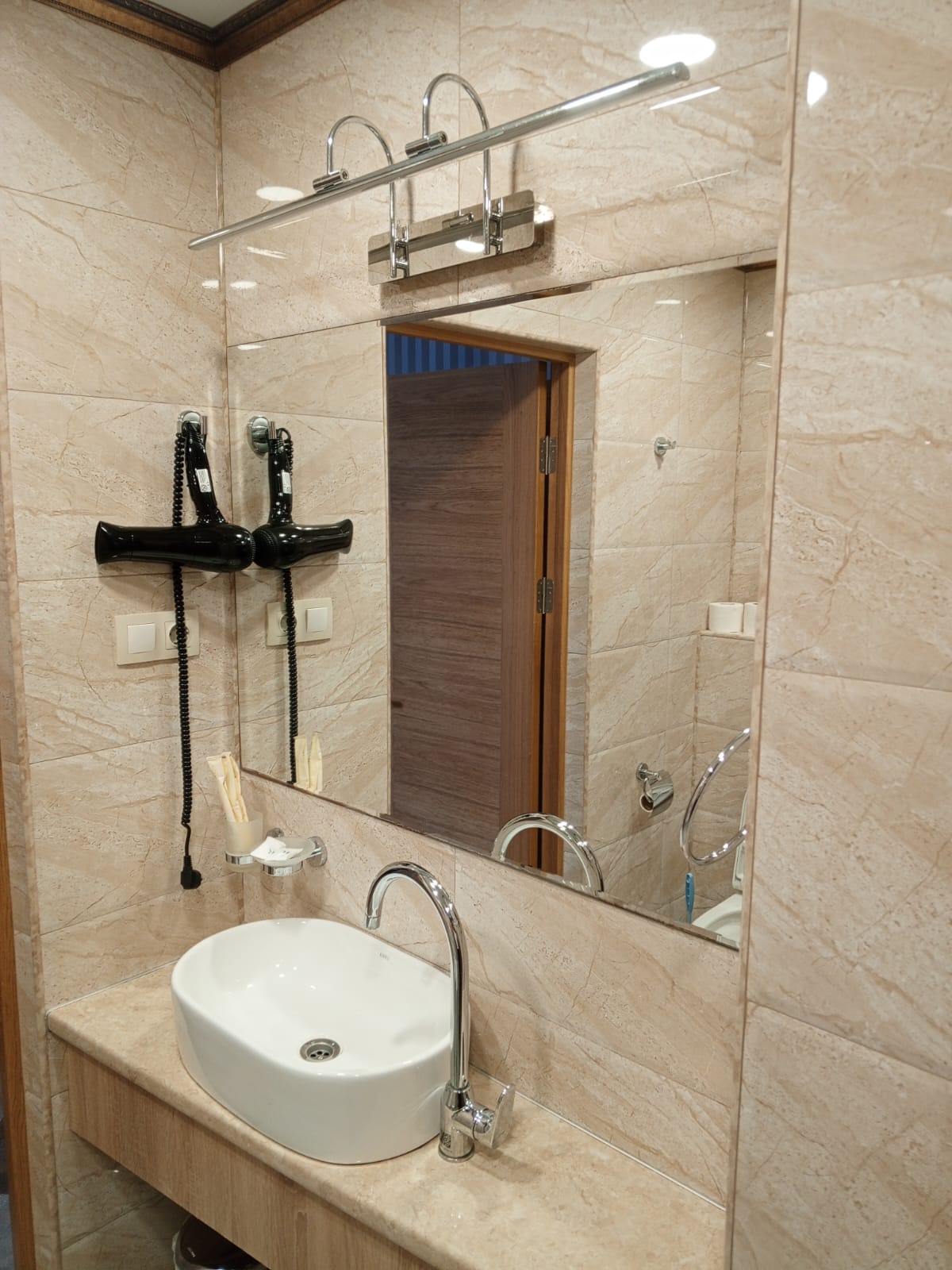 Двухместный номер Делюкс с 1 кроватью и балконом, вид на море