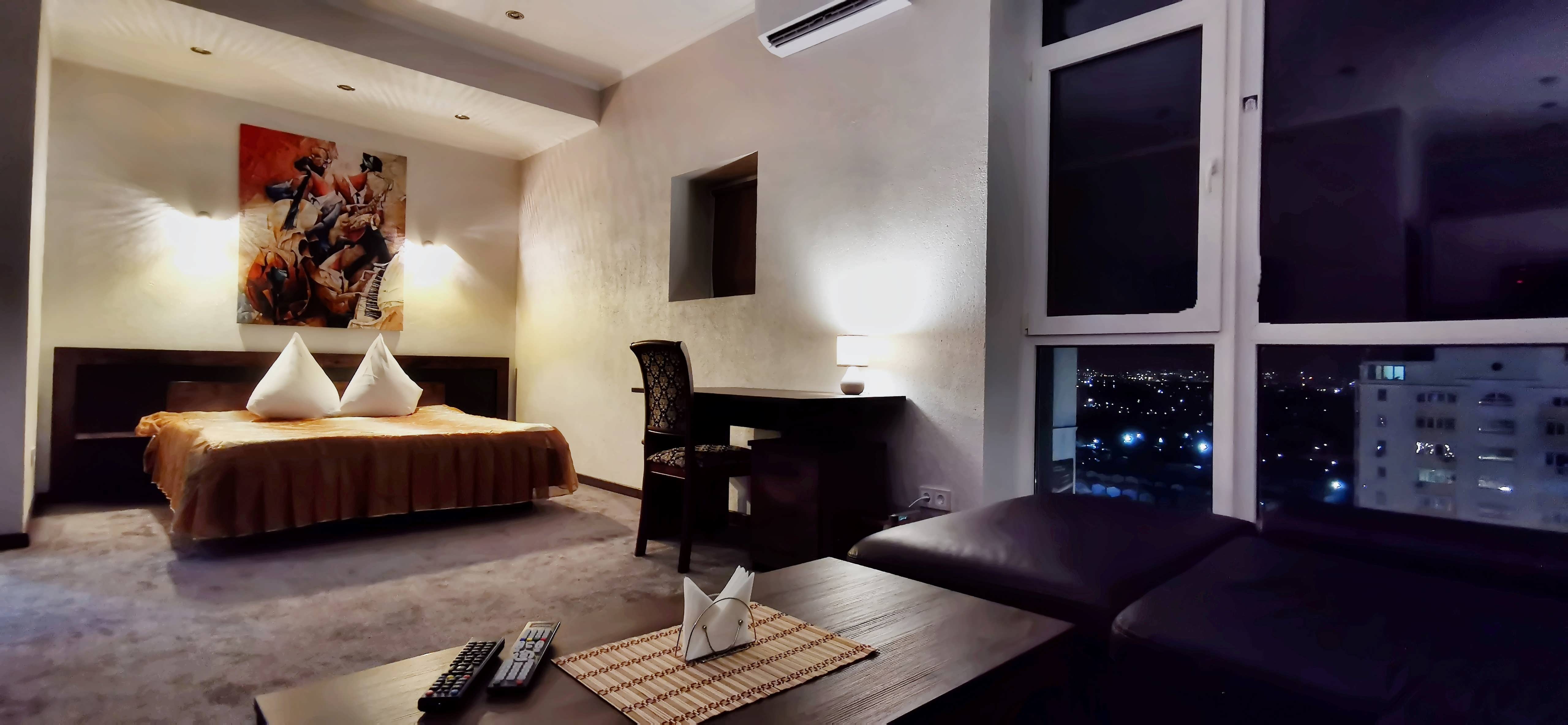 Номер с видом на город