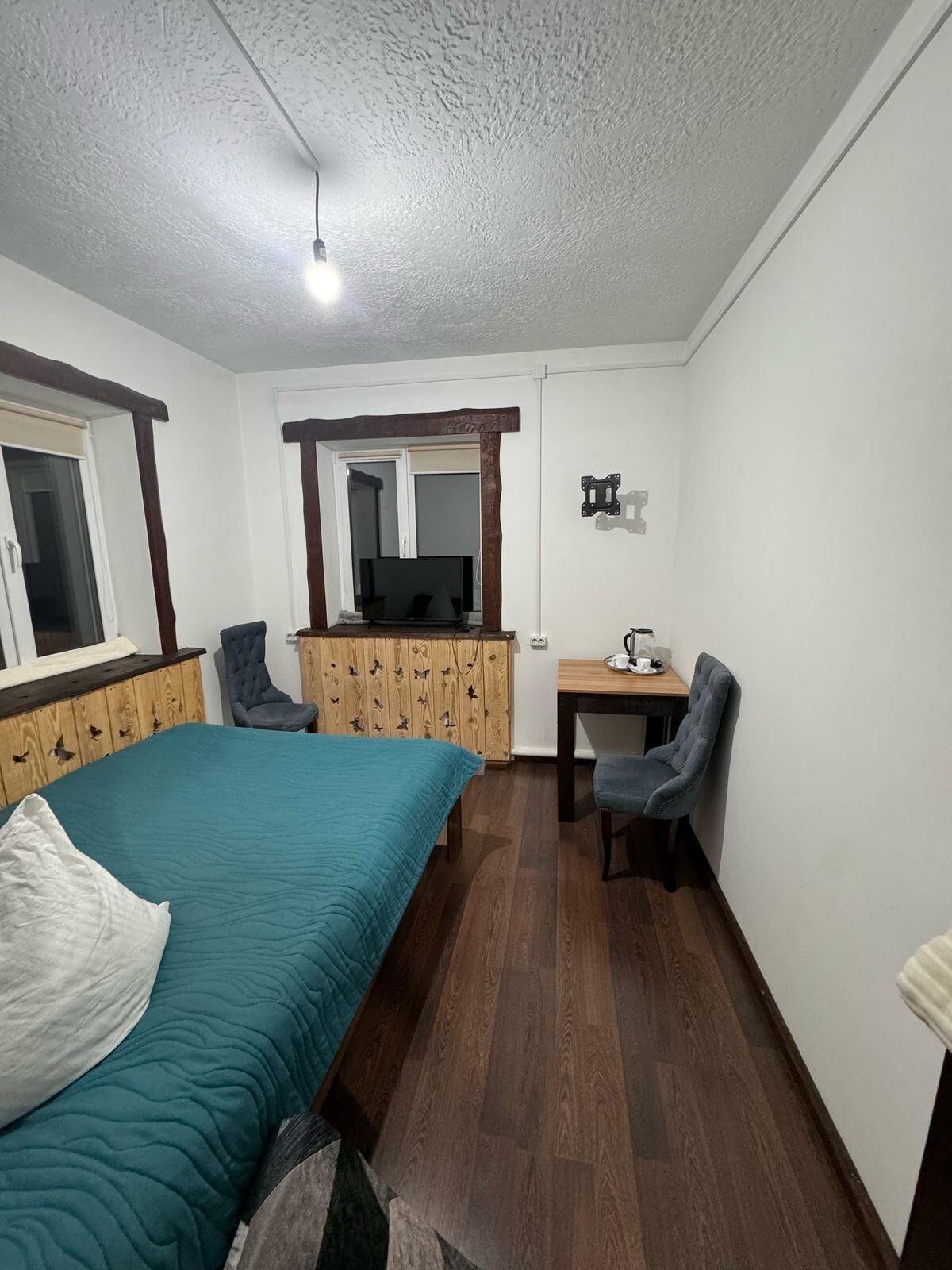 Двухместный номер с 1 кроватью и общим туалетом