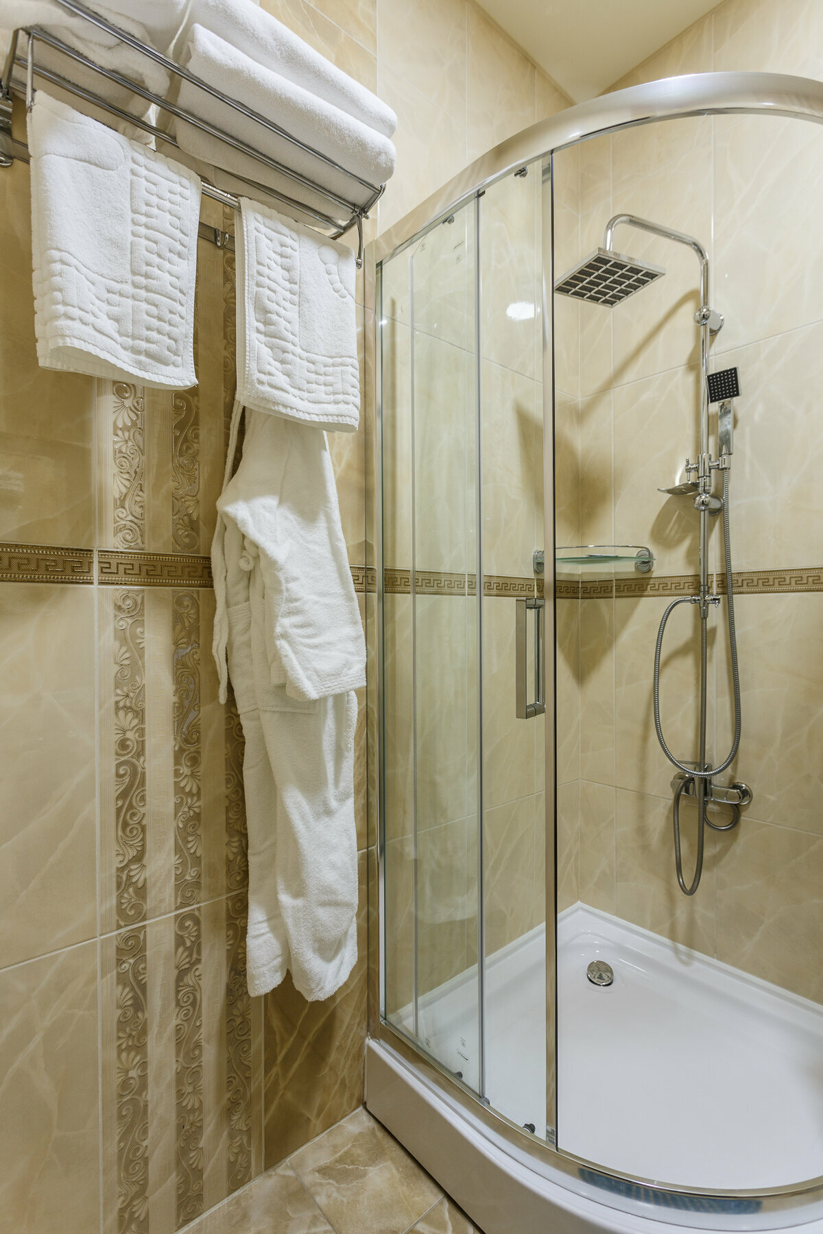 Премиум с балконом