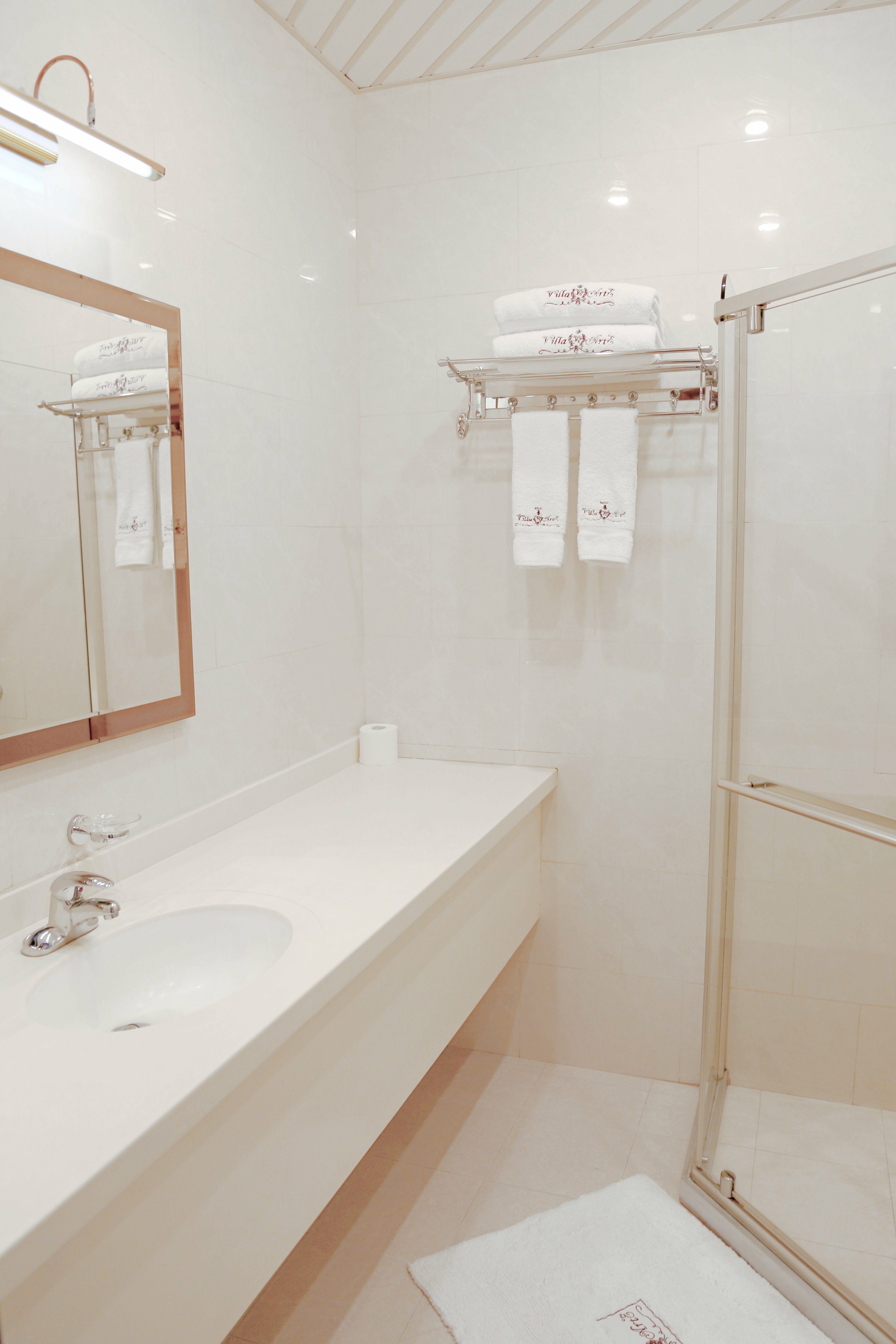 Двухместный номер с 1 кроватью и боковым видом на море