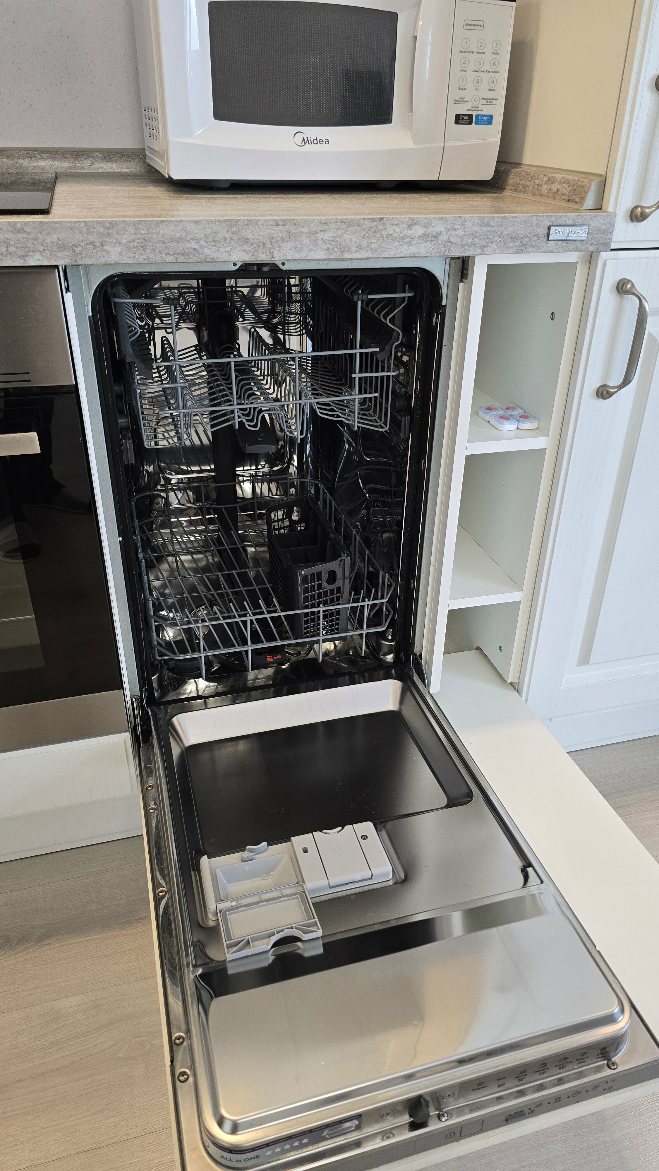 Апартаменты c 2 отдельными спальнями и прямым  видом на Чашу и Казанский Кремль (двухспальная кровать + две односпальные кровати + двухспальный диван)