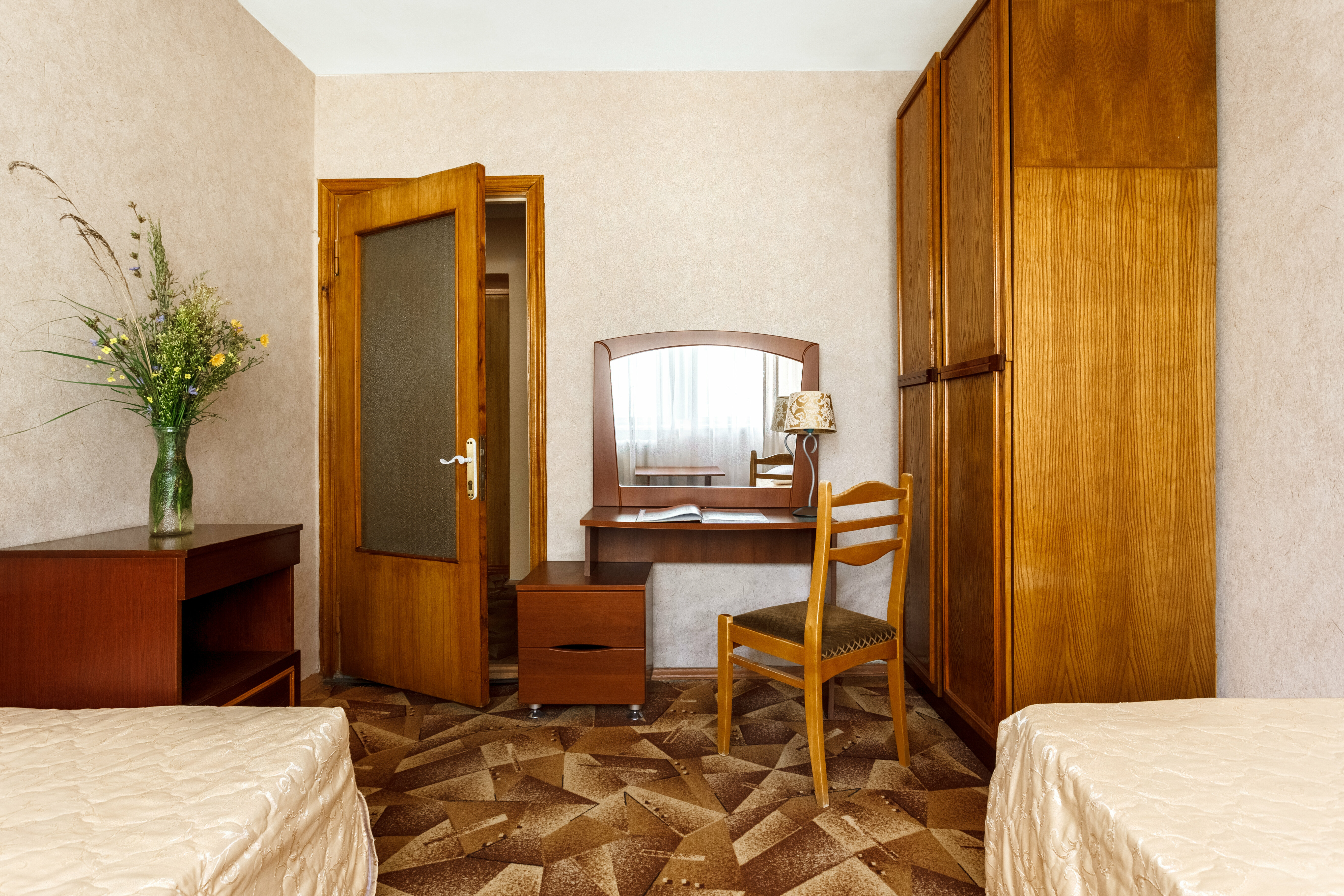 Cемейный номер с собственной ванной комнатой