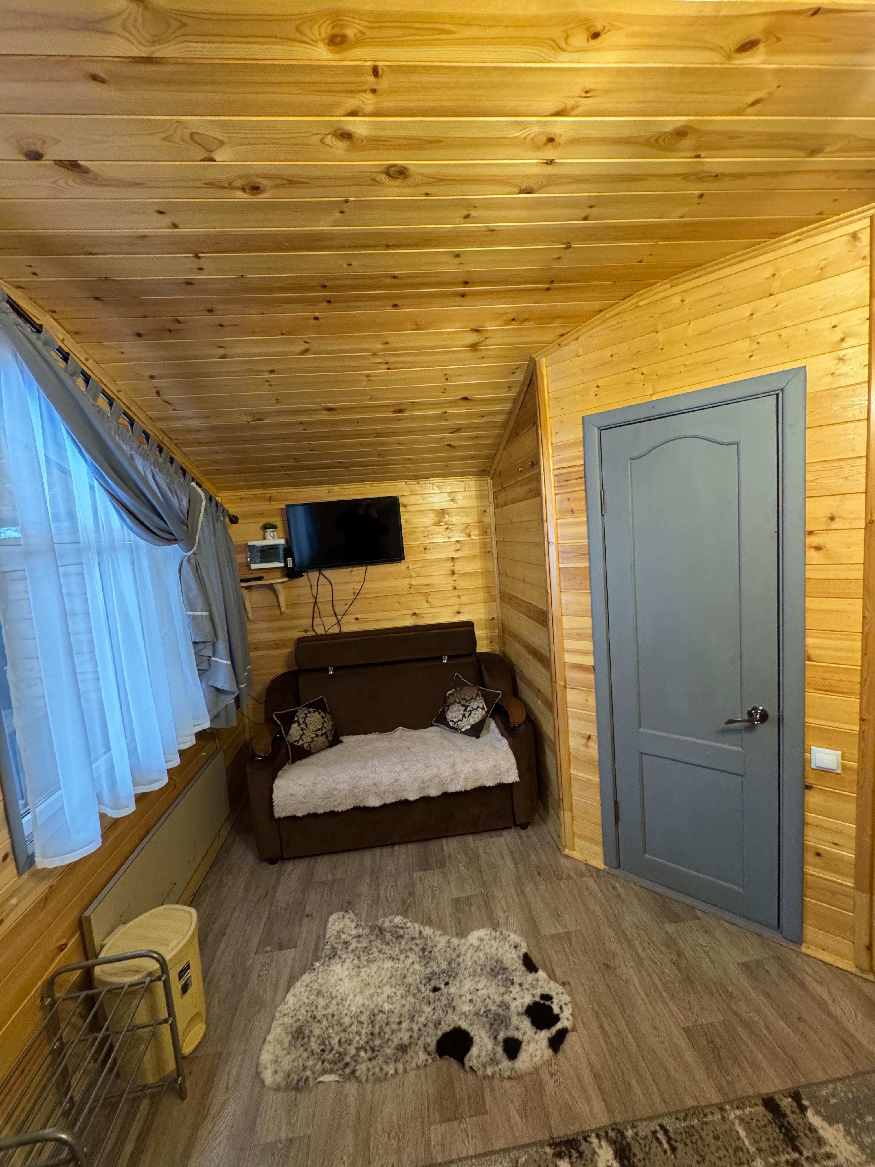 Четырехместный номер с видом на горы