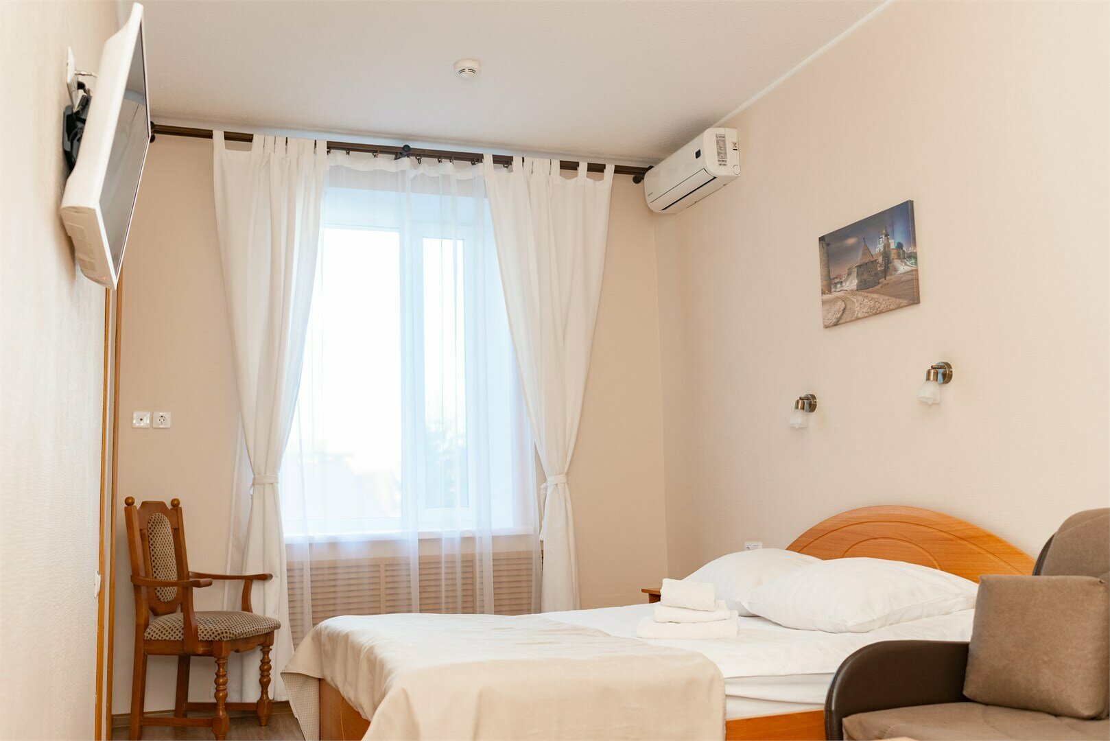 Одноместный номер Комфорт +