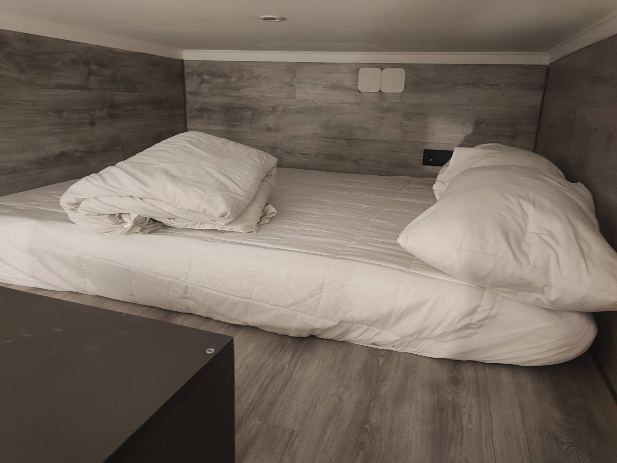 Двухуровневый четырехместный номер