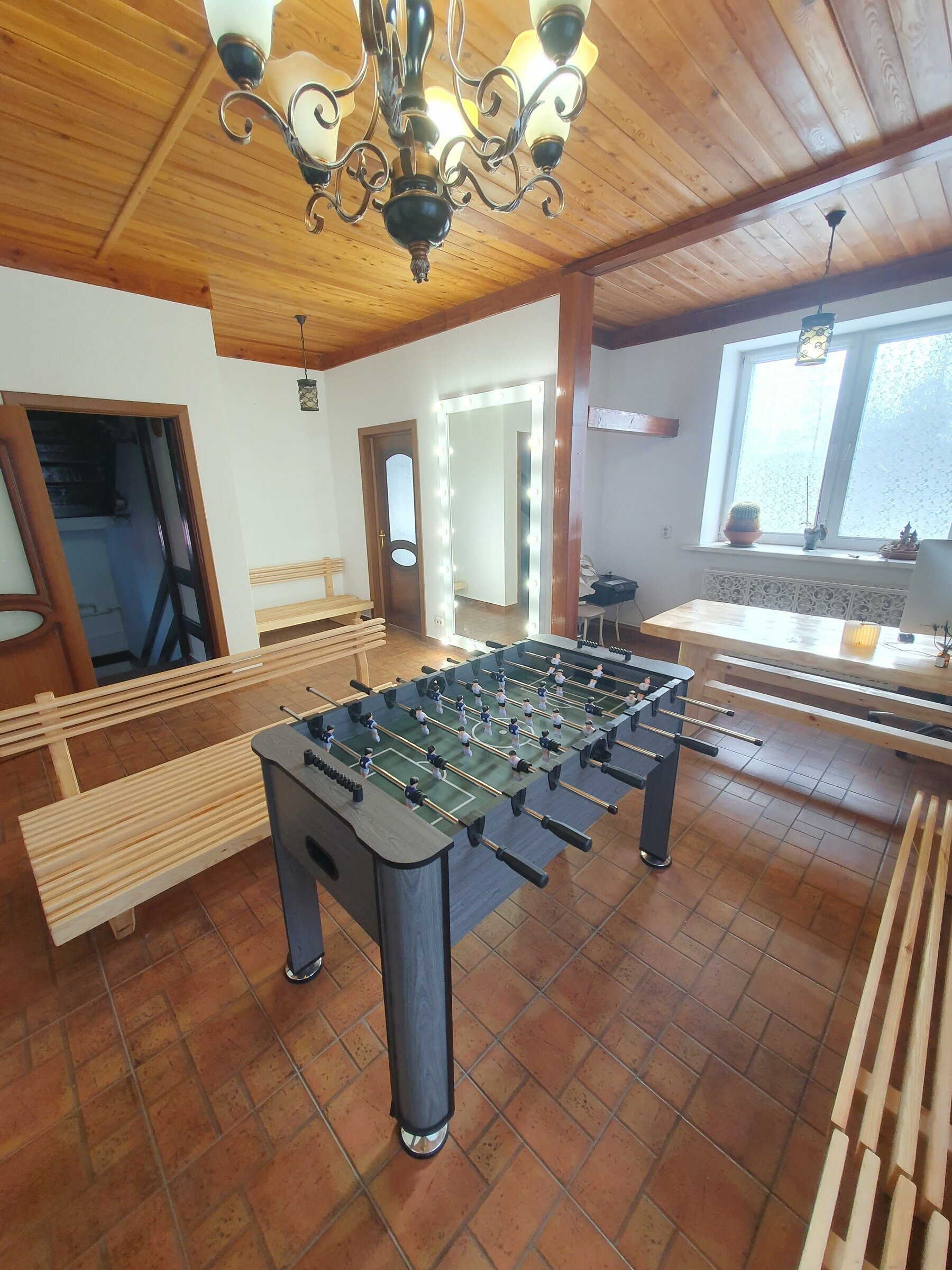 Семейный номер с общей ванной комнатой