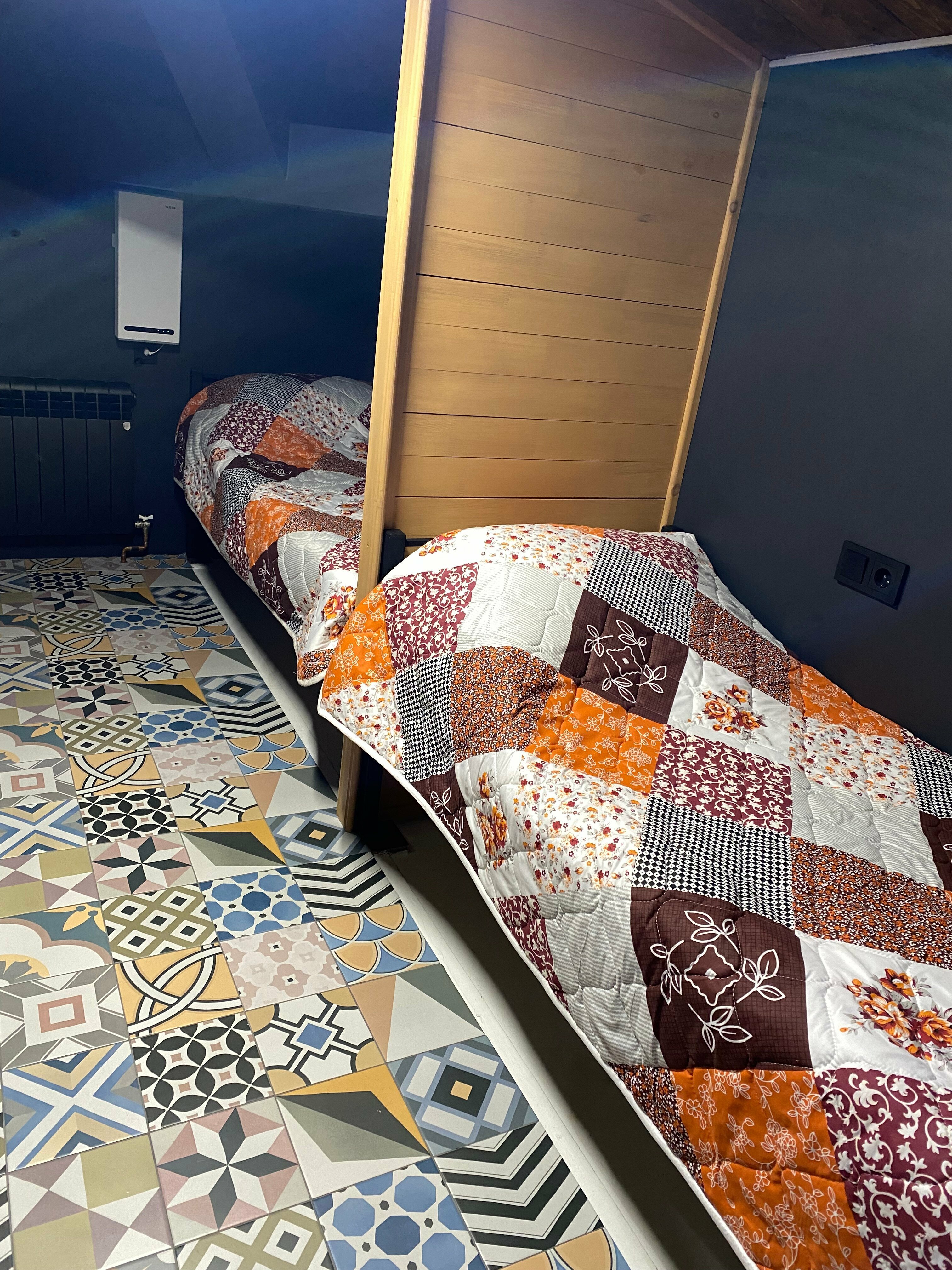 Кровать в общем 8-местном номере