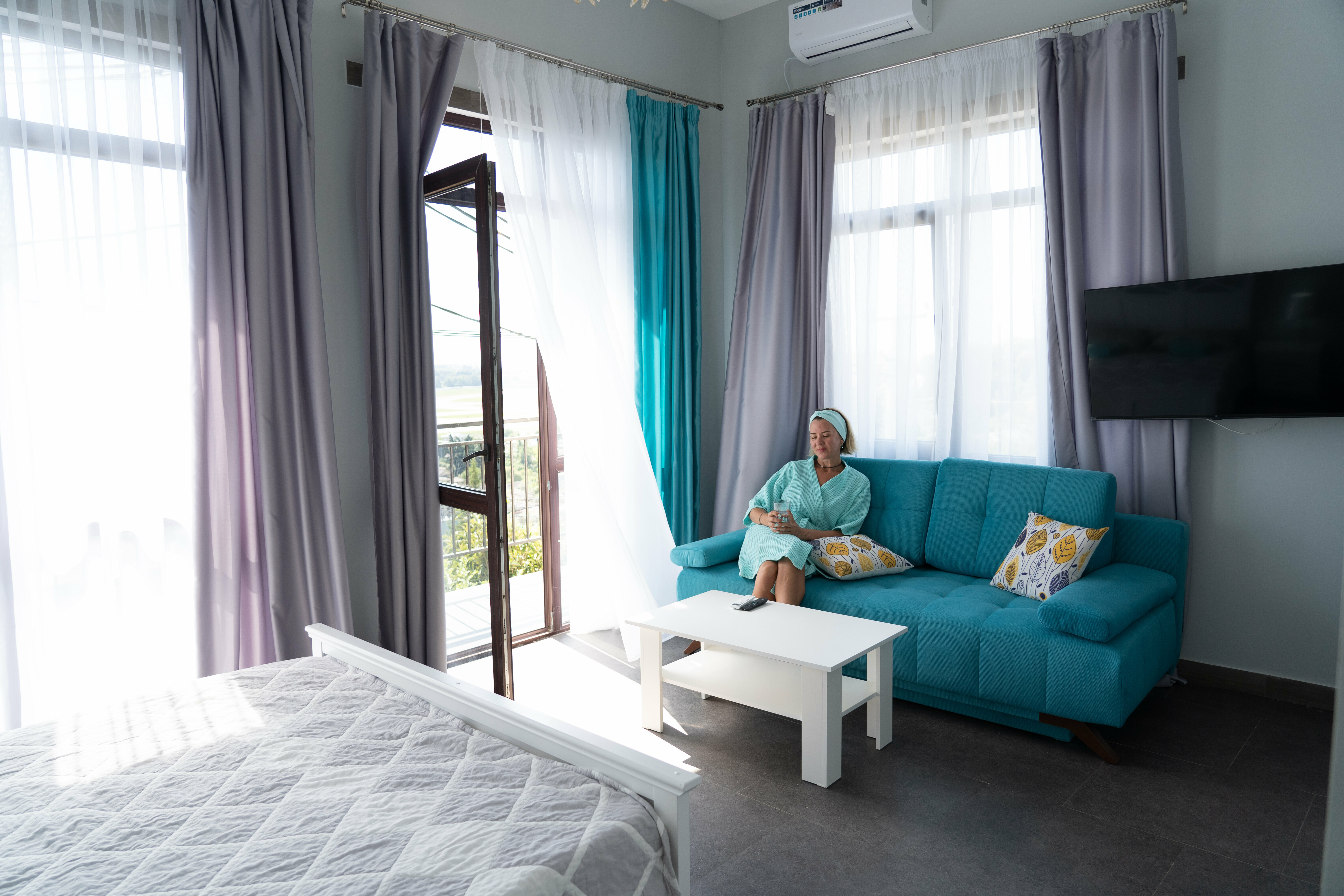 Двухместный номер Делюкс с 1 кроватью и боковым видом на море