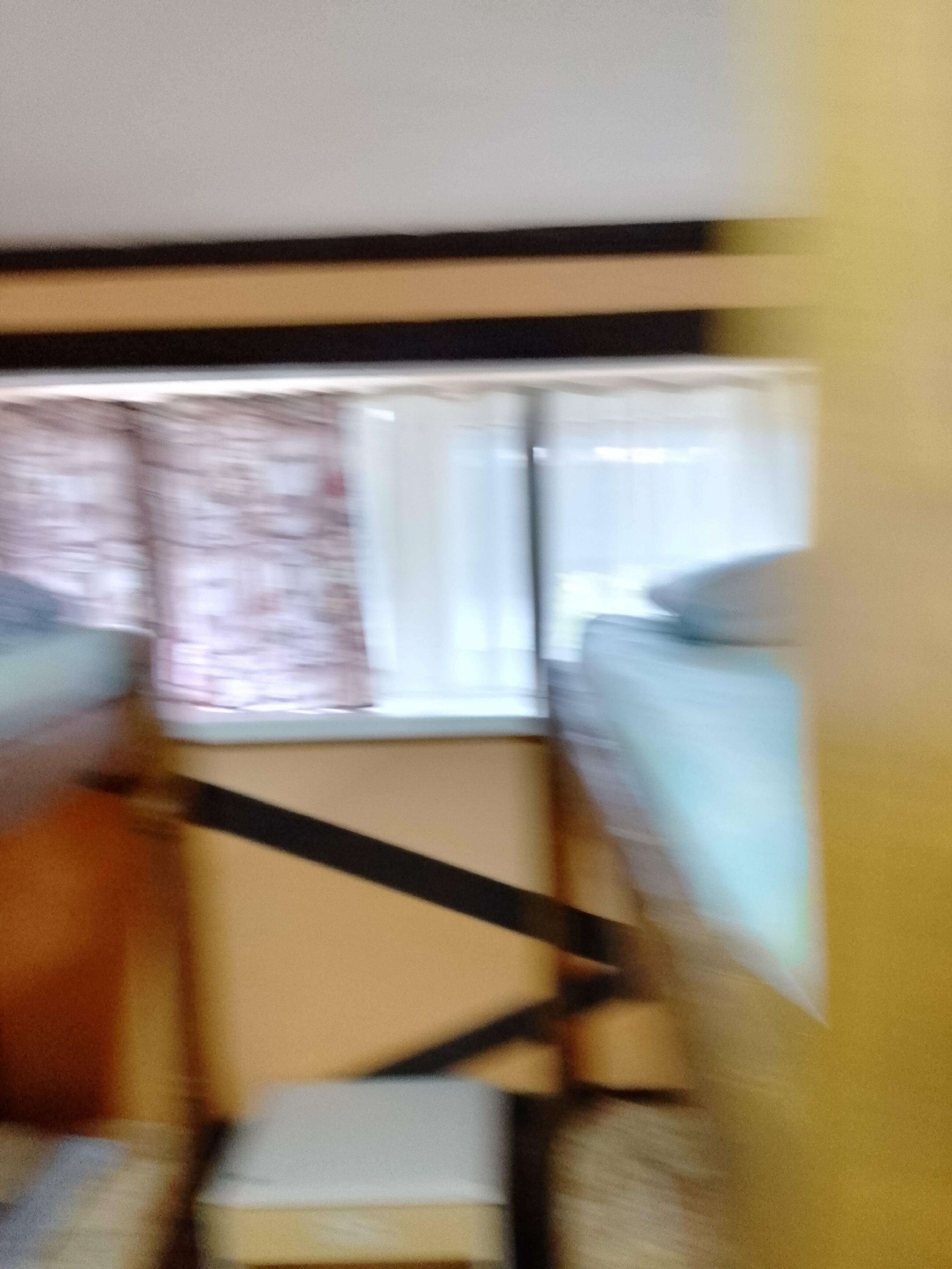 Кровать в общем 8-местном номере для мужчин и женщин