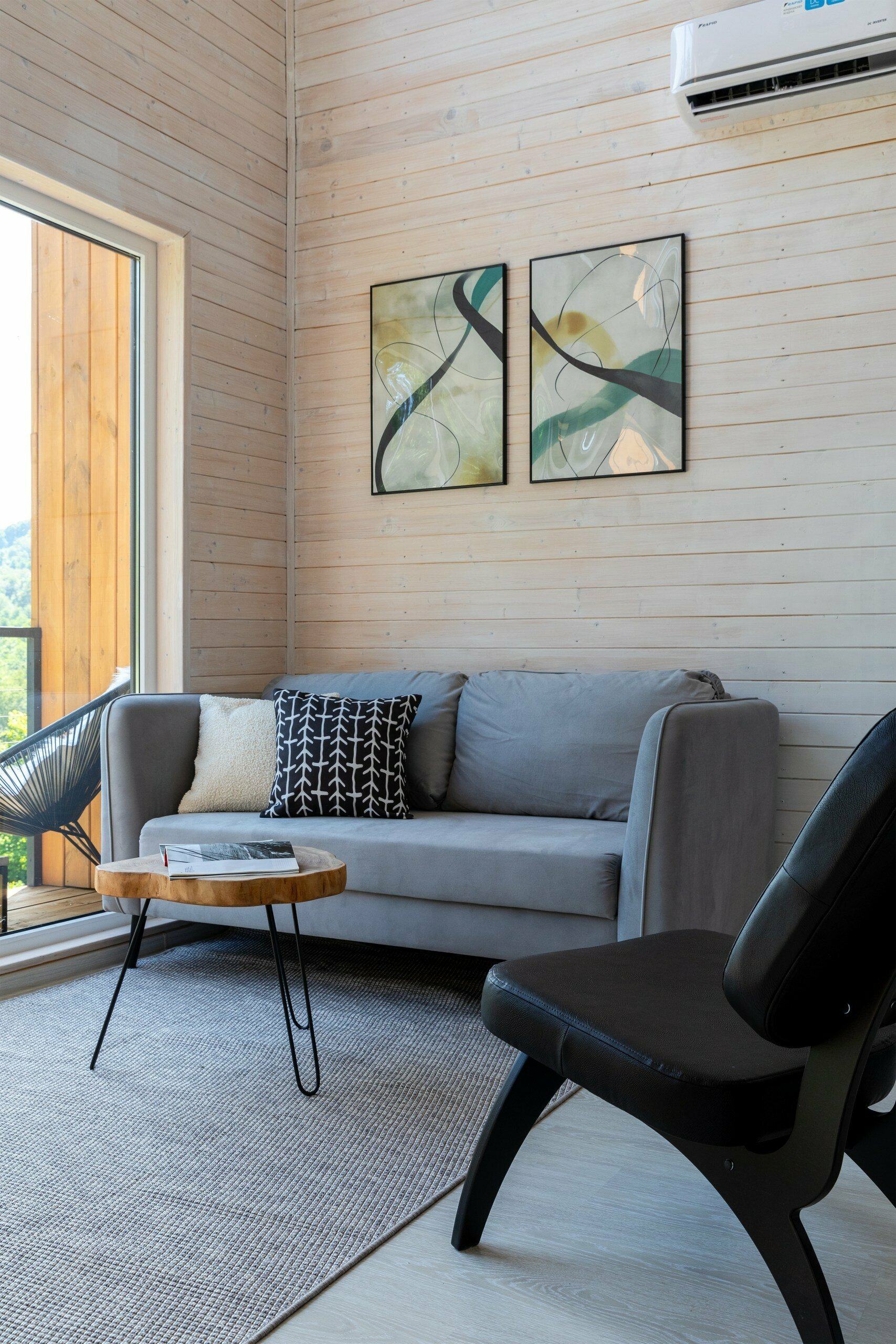 Коттедж с видом на лес