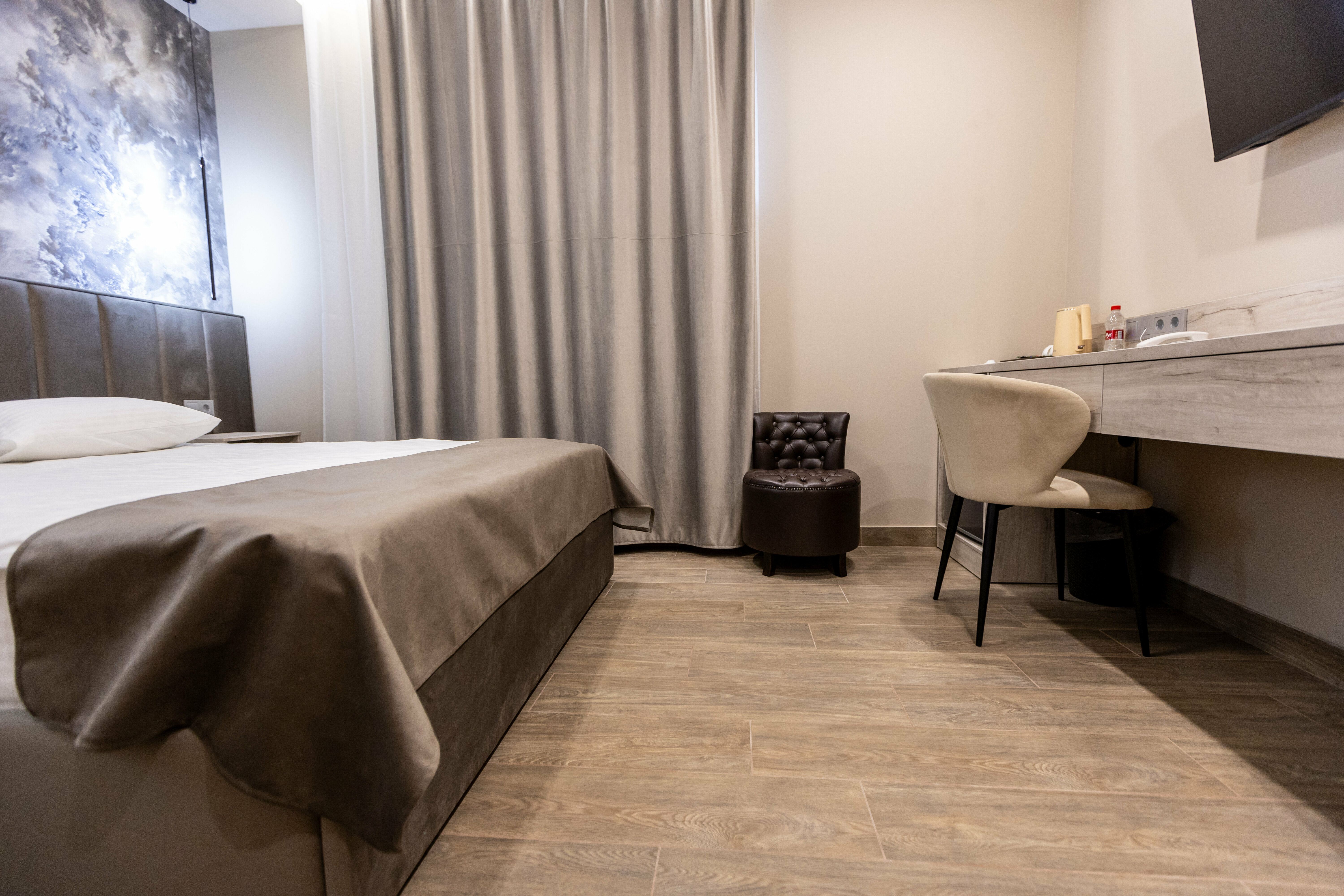 Стандарт первой категории с двуспальной кроватью (на цокольном этаже)