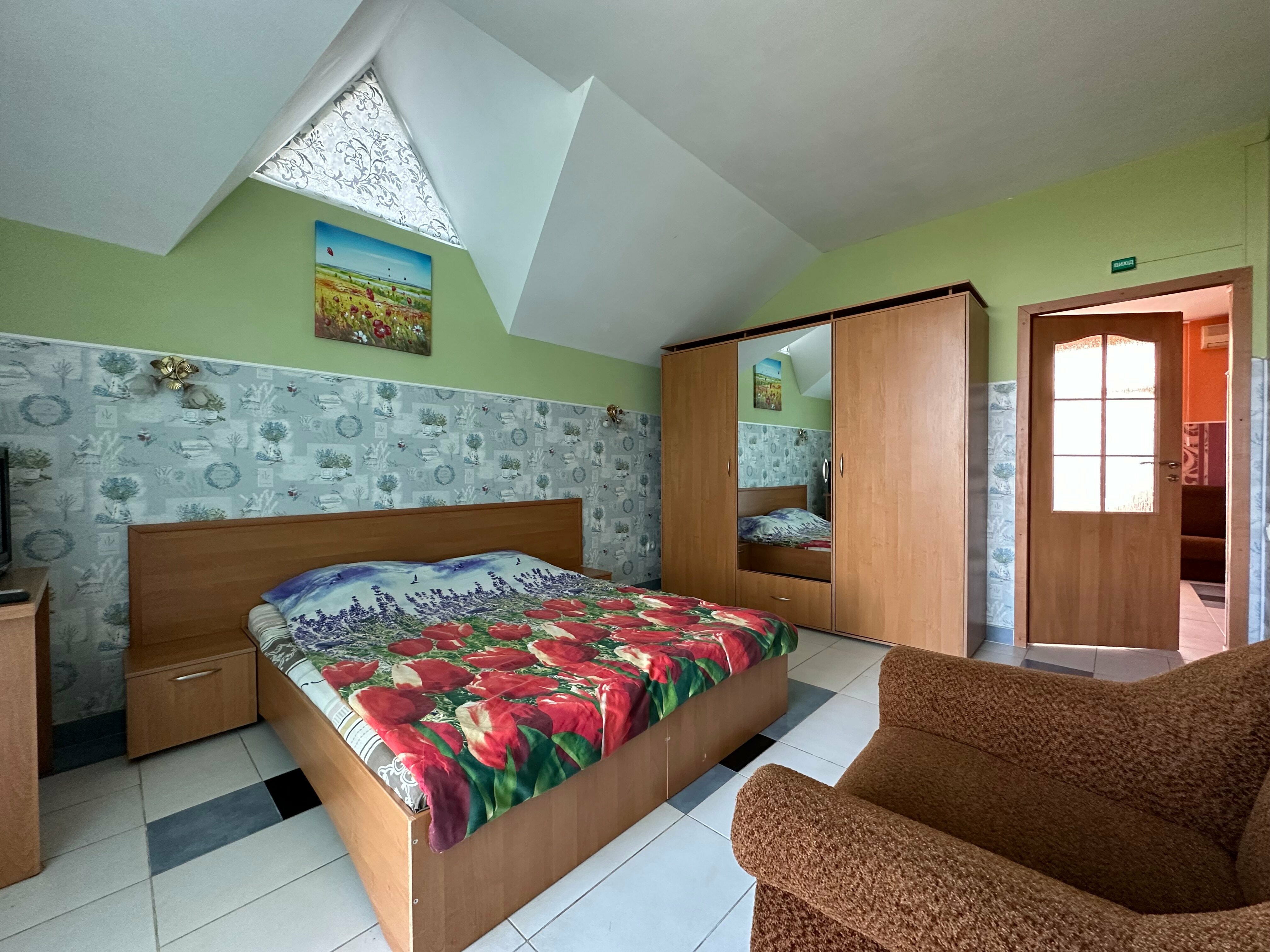 Семейный номер с балконом